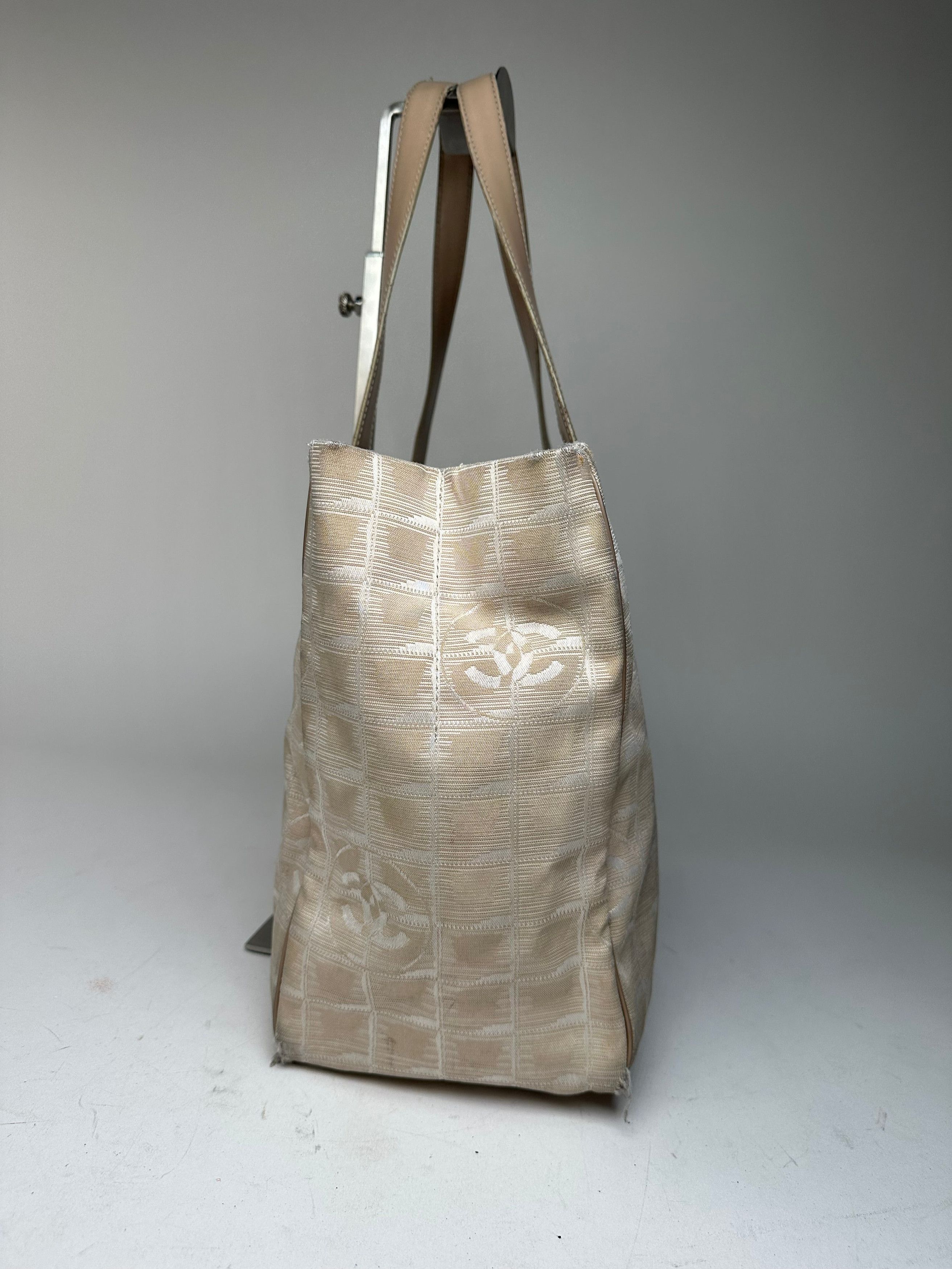 Chanel Vintage Monogram New Travel Line Canvas Leather Tote Bag Bei Size ONE SIZE - 6 Thumbnail