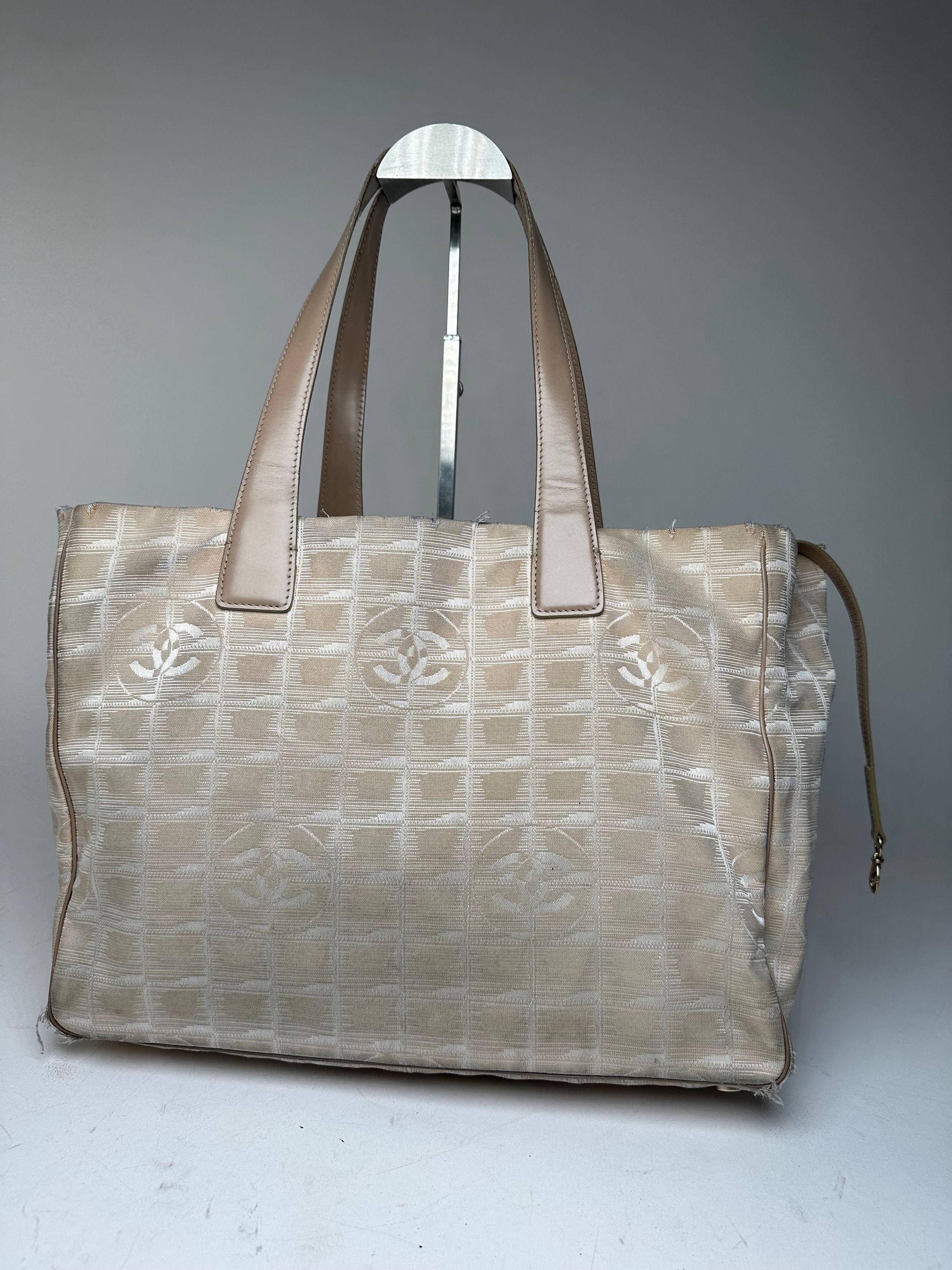 Chanel Vintage Monogram New Travel Line Canvas Leather Tote Bag Bei Size ONE SIZE - 13 Thumbnail