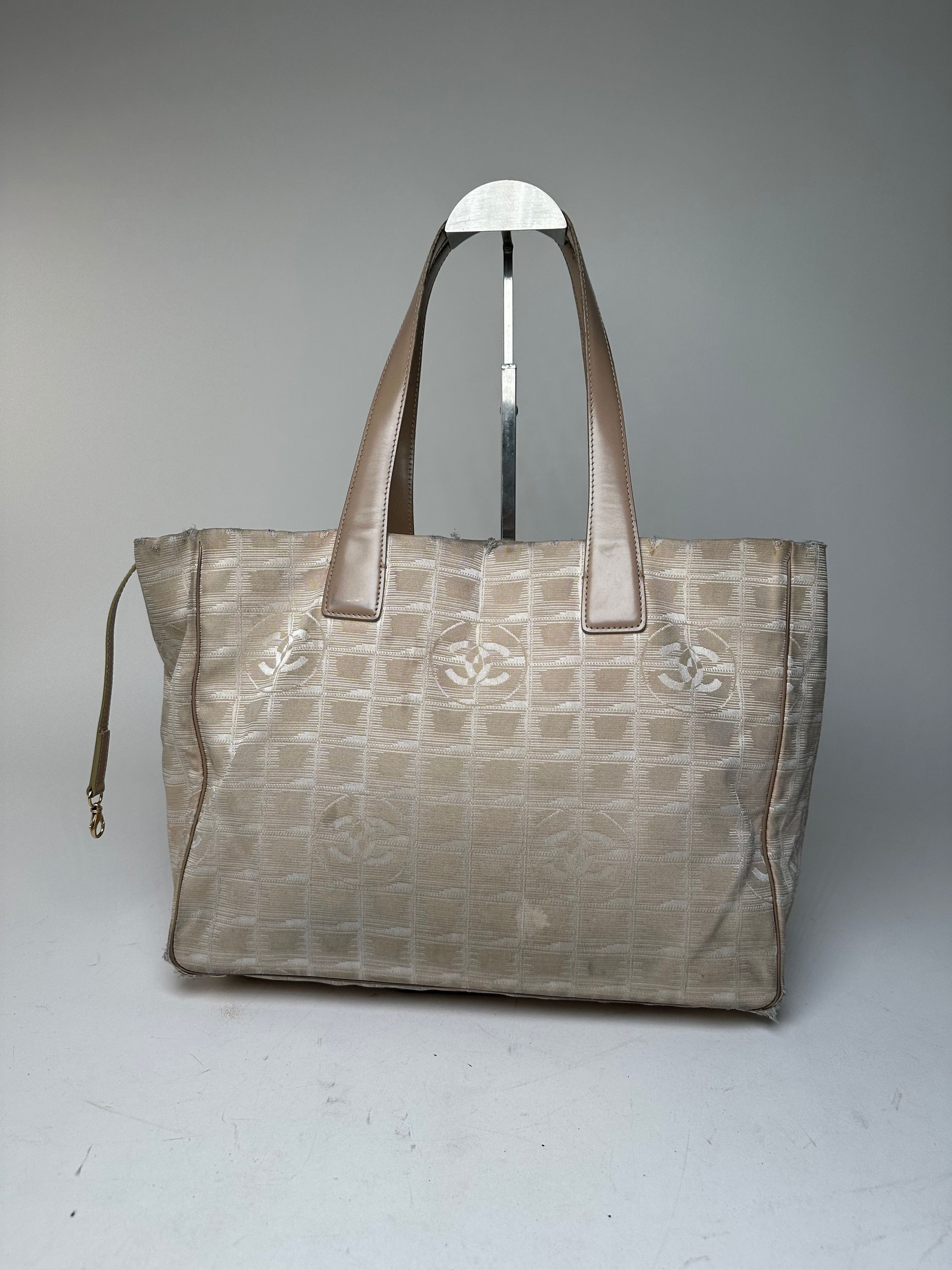 Chanel Vintage Monogram New Travel Line Canvas Leather Tote Bag Bei Size ONE SIZE - 3 Thumbnail