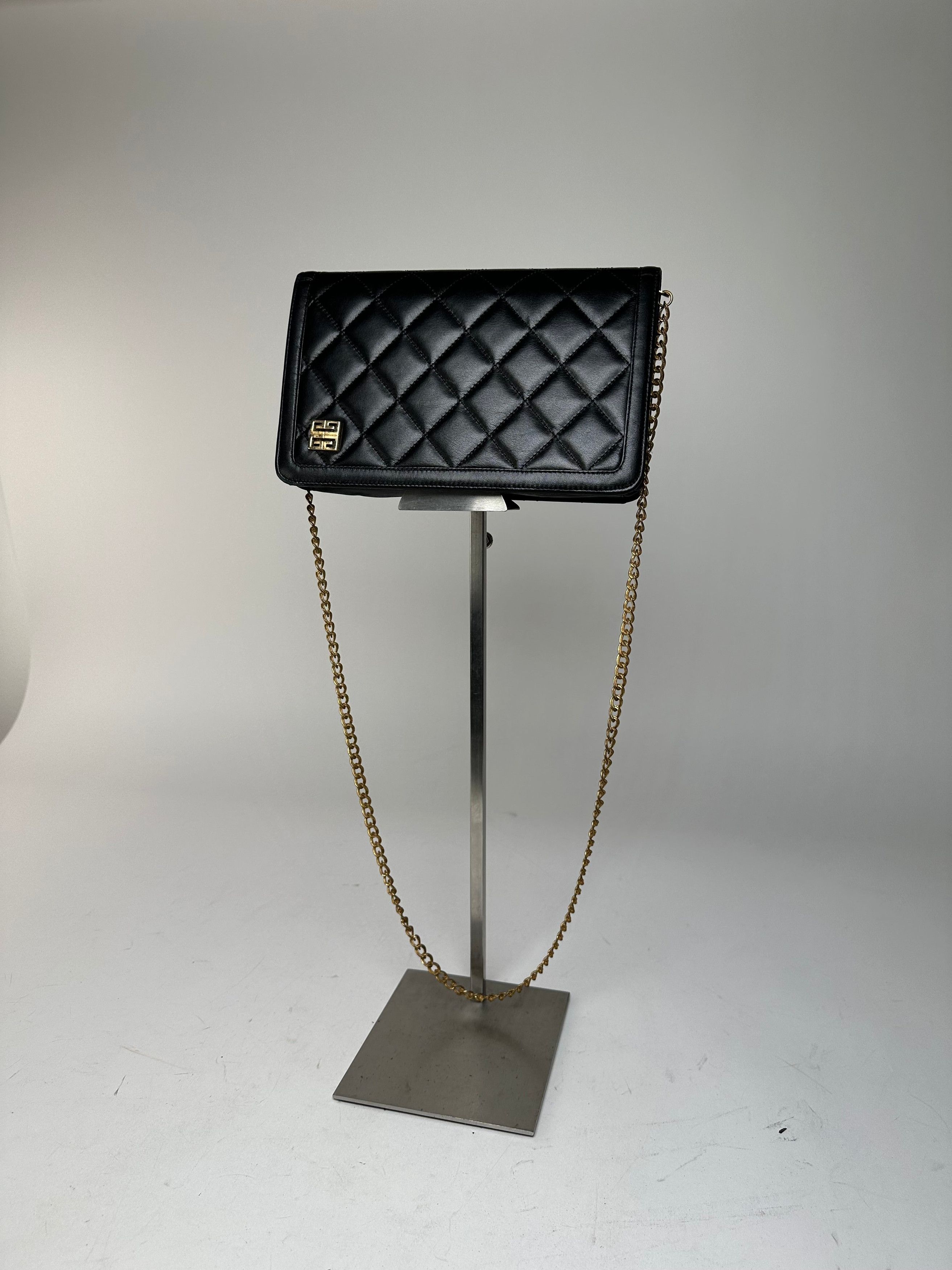 Givenchy Vintage 4G Leather Shoulder Bag Black Size ONE SIZE - 15 Thumbnail