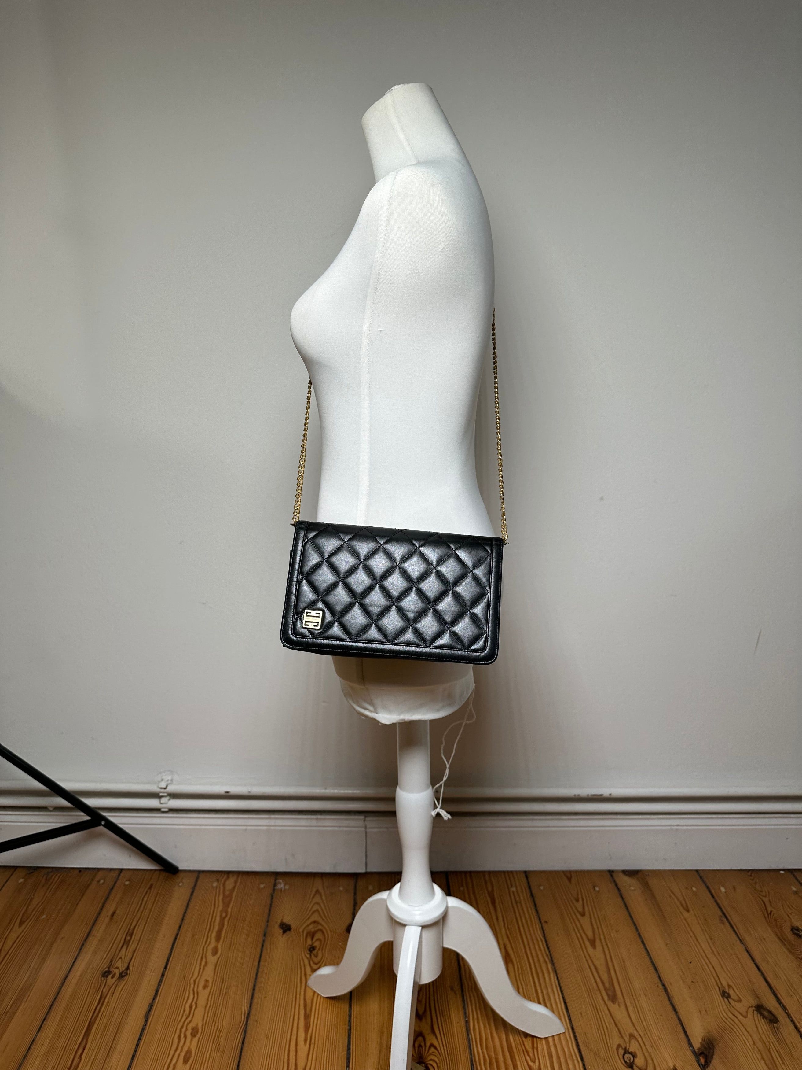 Givenchy Vintage 4G Leather Shoulder Bag Black Size ONE SIZE - 14 Thumbnail