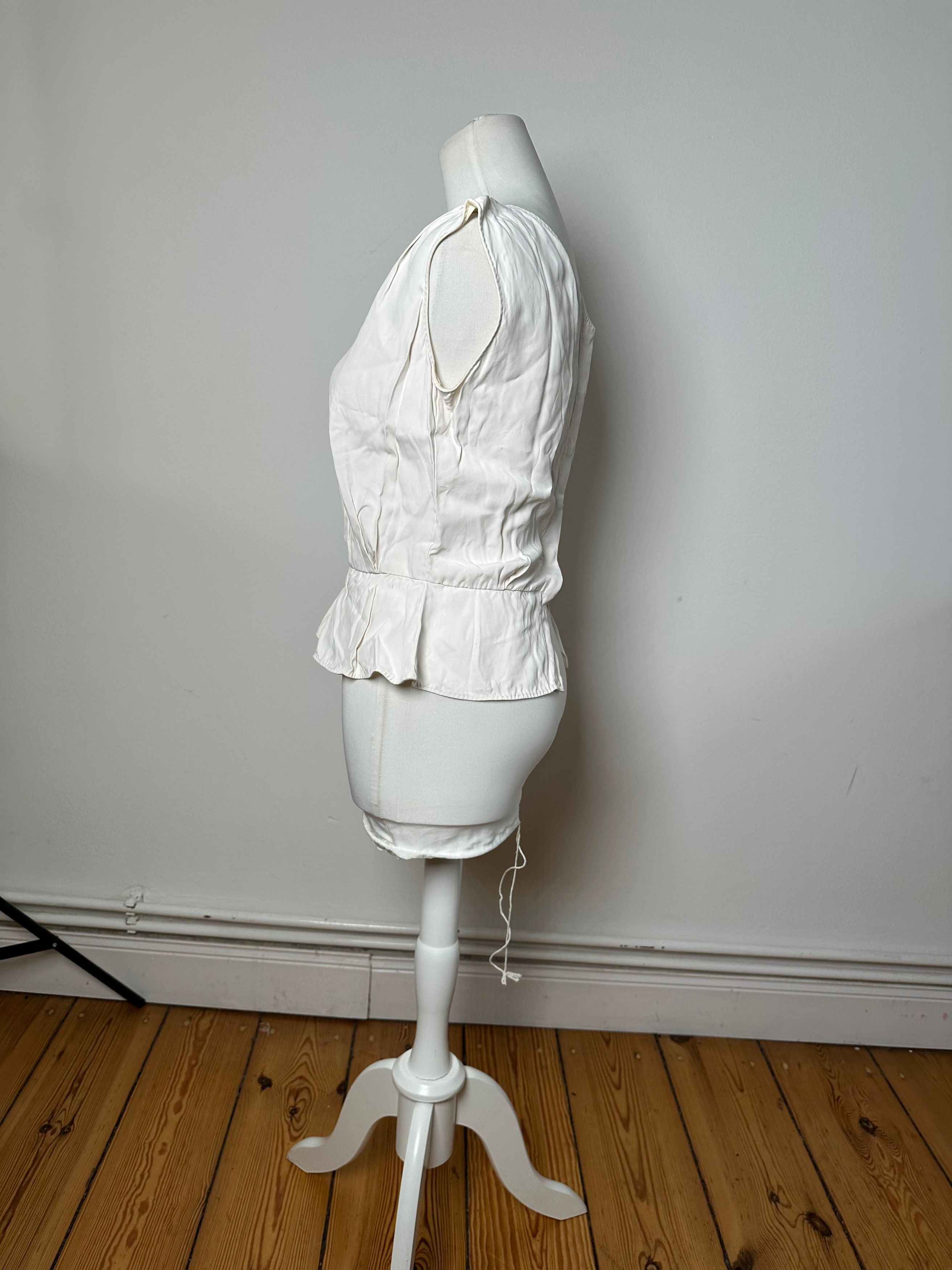 Louis Vuitton Vintage Silk Top White 34/XS Size XS / US 0-2 / IT 36-38 - 2 Thumbnail