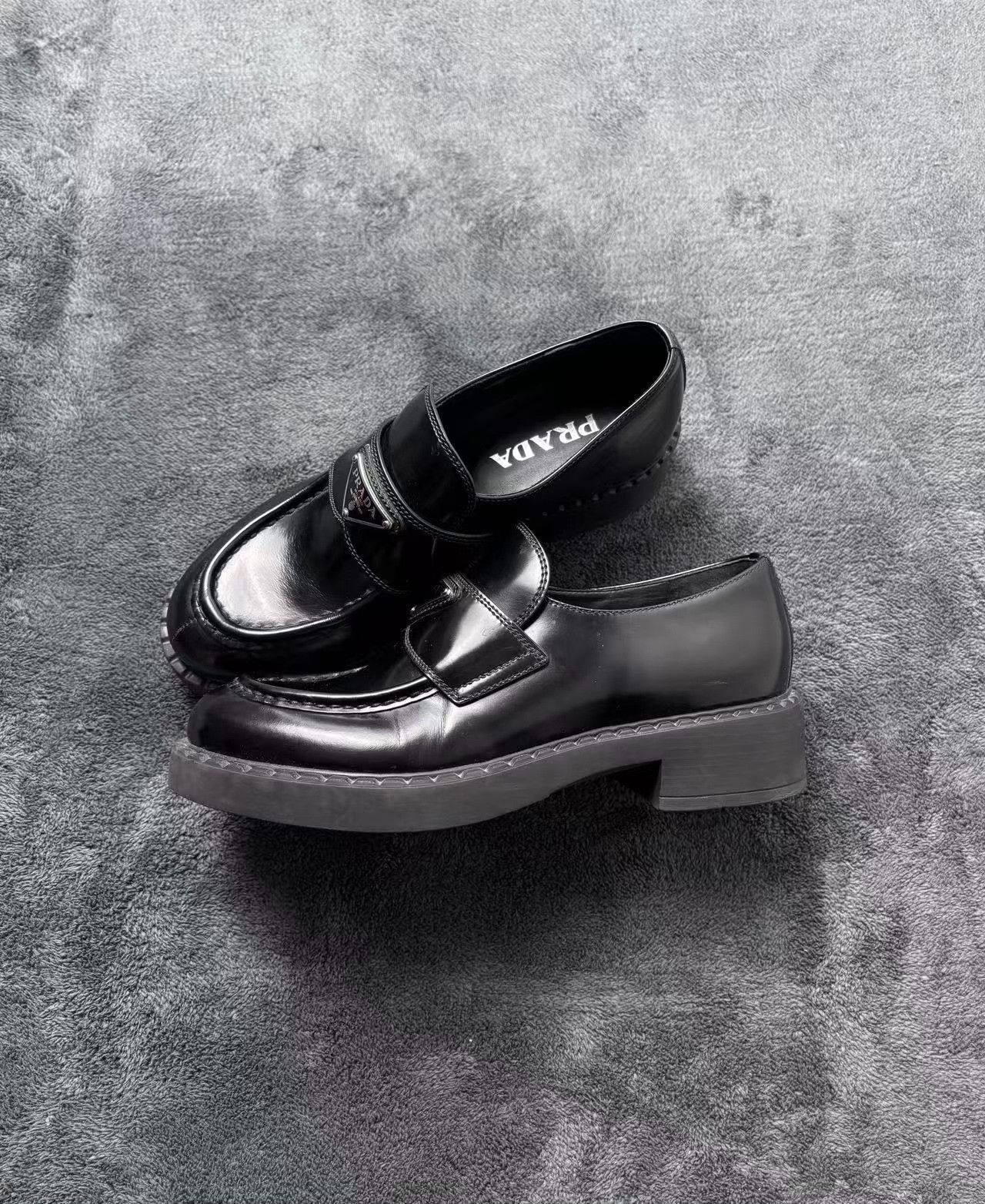 Prada Prada Metallic Black Lowtop Sneakers 37 Women Size US 6.5 / IT 36.5 - 4 Thumbnail