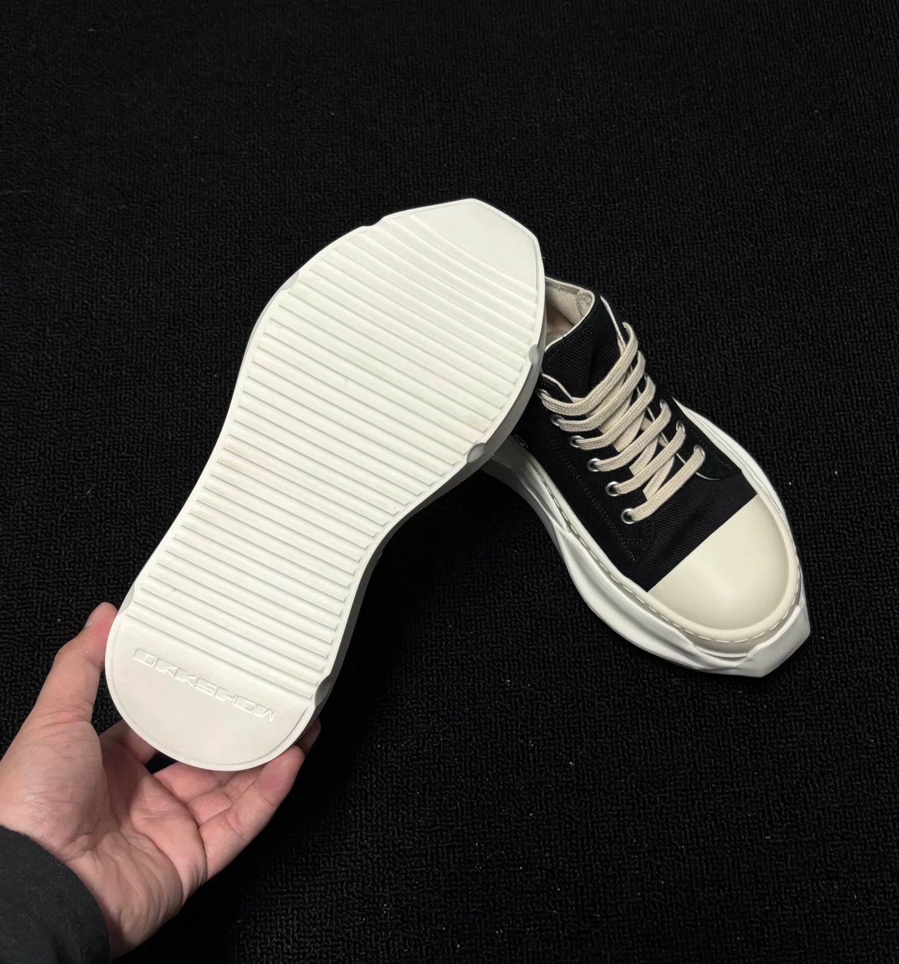 Rick Owens Rick Owens Black Lowtop Sneakers 35 Men Size US 5 / EU 37 - 8 Thumbnail