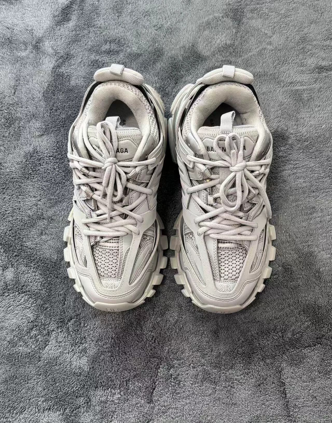 Balenciaga Balenciaga White Lowtop Sneakers 38 Men Size US 6 / EU 39 - 2 Thumbnail