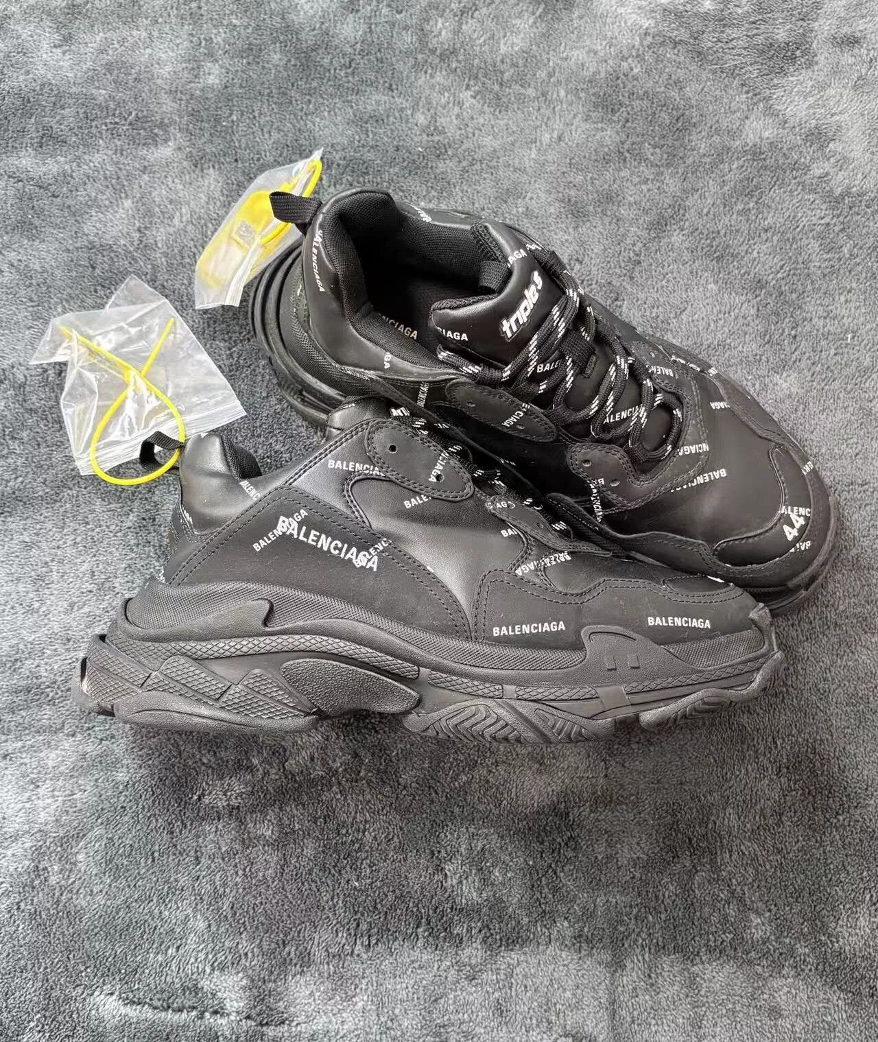 Balenciaga Balenciaga Retro White Lowtop Sneakers S Men Size US 10 / EU 43 - 3 Thumbnail