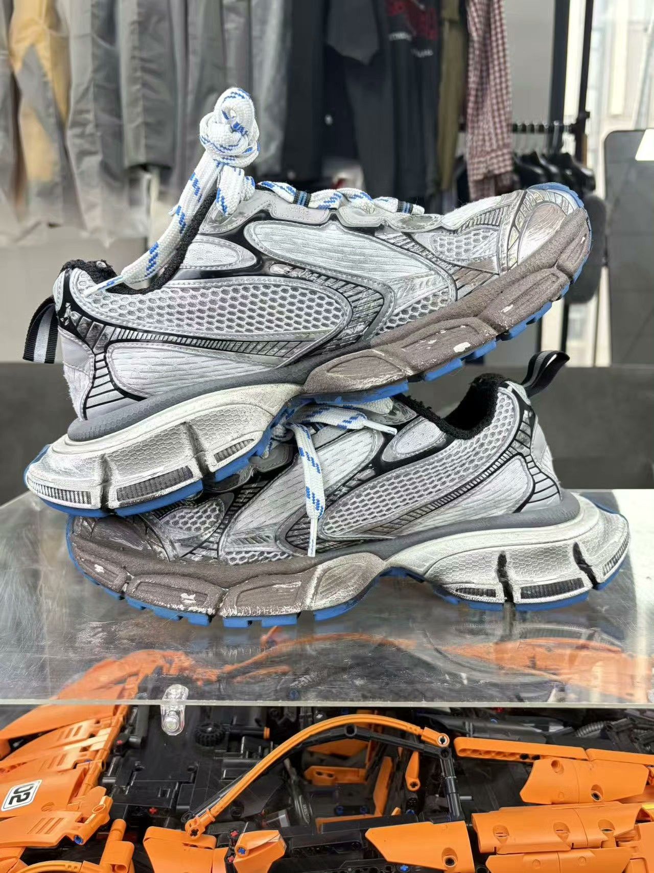 Balenciaga Balenciaga Distressed Blue Lowtop Sneakers XXXL Men Size US 10 / EU 43 - 5 Thumbnail