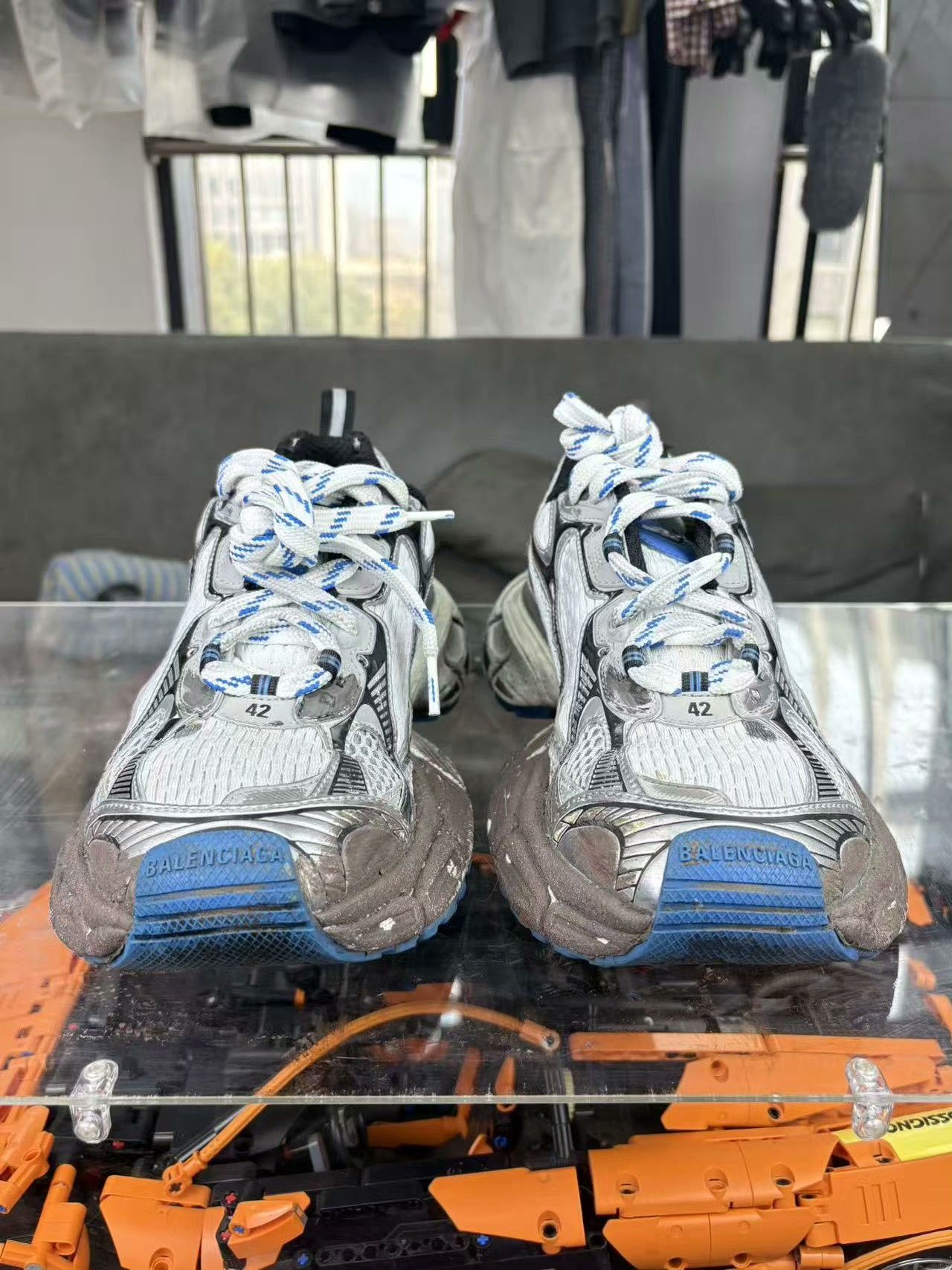 Balenciaga Balenciaga Distressed Blue Lowtop Sneakers XXXL Men Size US 10 / EU 43 - 2 Thumbnail