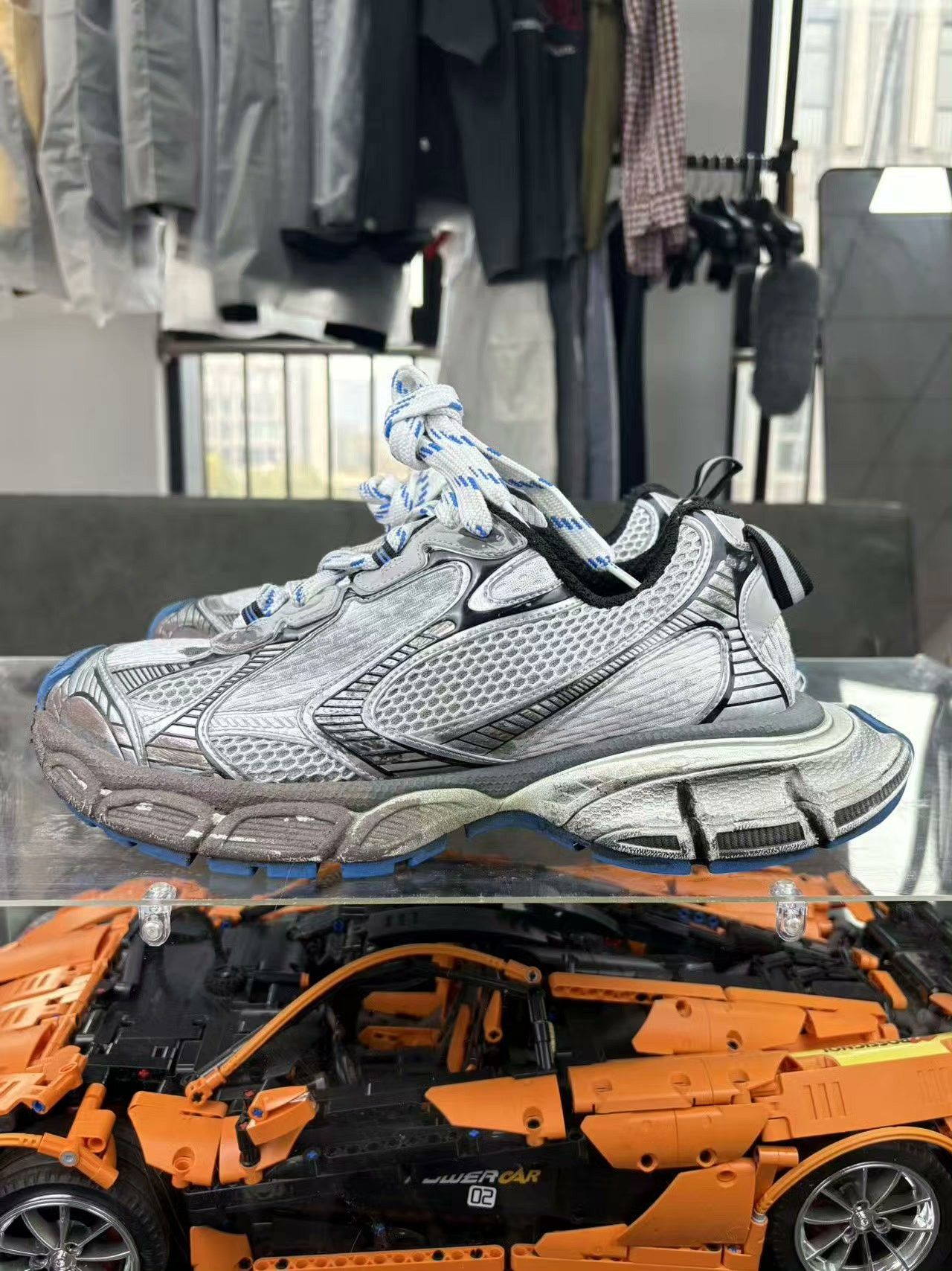 Balenciaga Balenciaga Distressed Blue Lowtop Sneakers XXXL Men Size US 10 / EU 43 - 7 Thumbnail