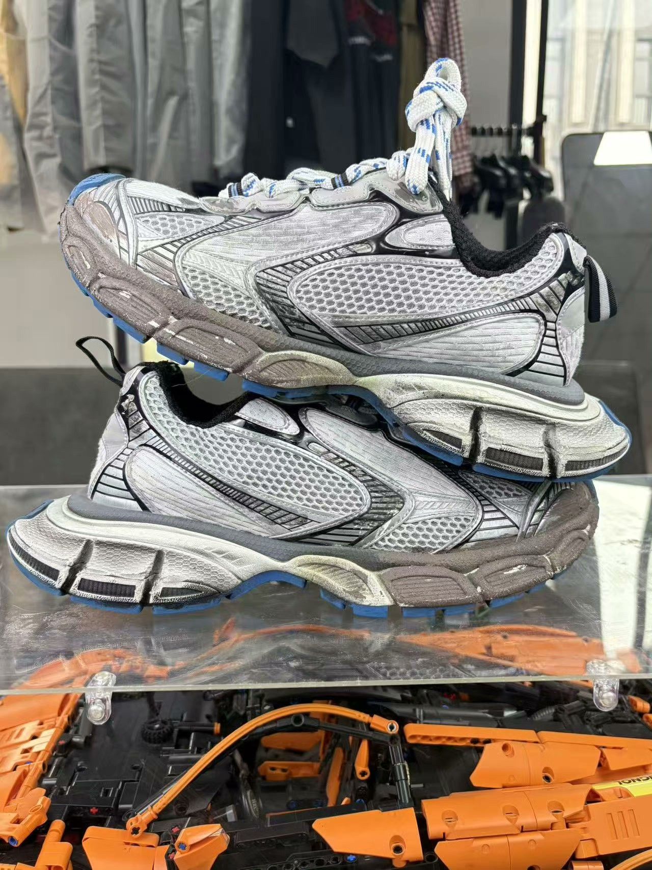 Balenciaga Balenciaga Distressed Blue Lowtop Sneakers XXXL Men Size US 10 / EU 43 - 6 Thumbnail