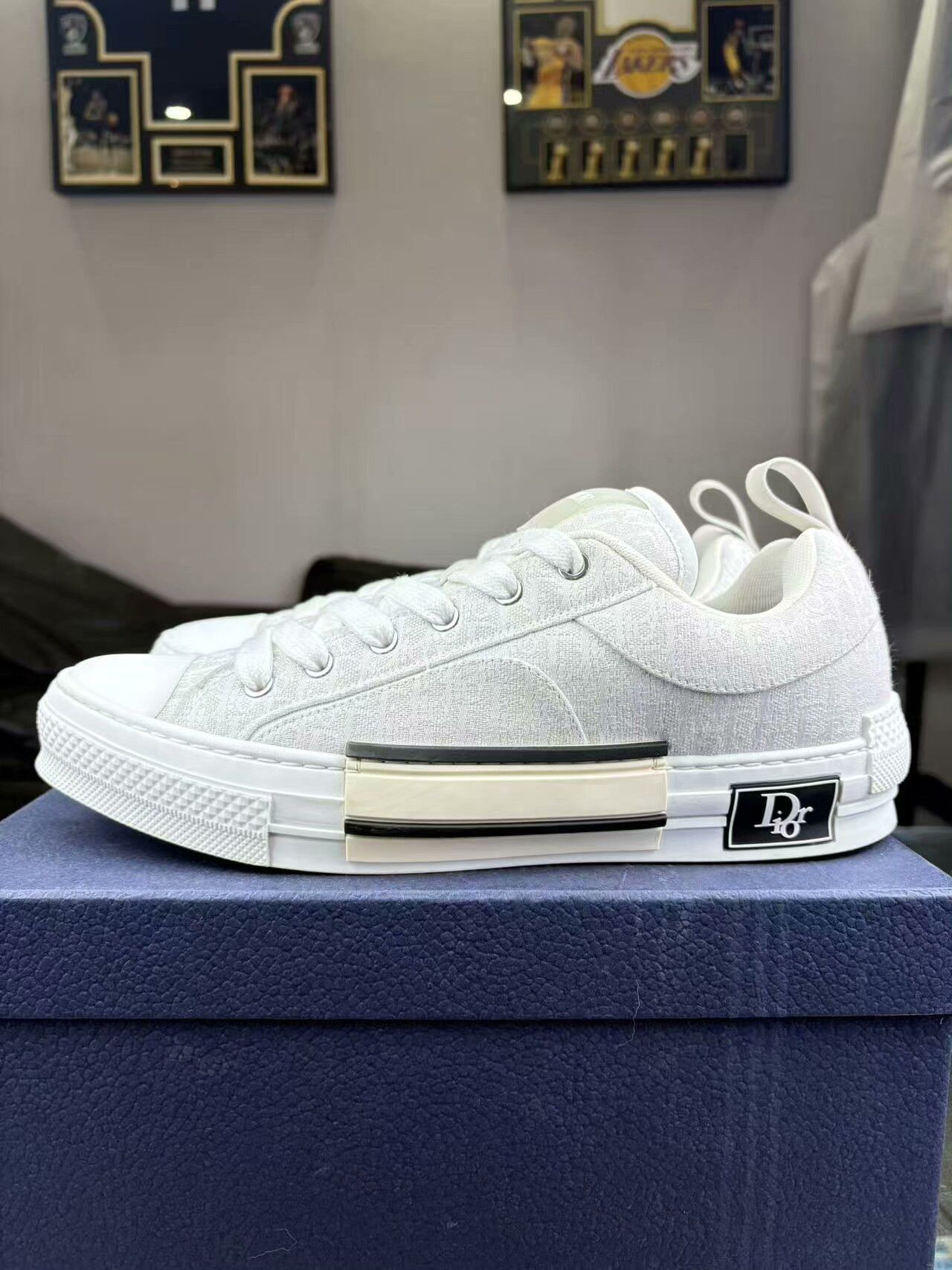 Dior Dior White Lowtop Sneakers 23 Women Size US 8 / IT 38 - 7 Thumbnail