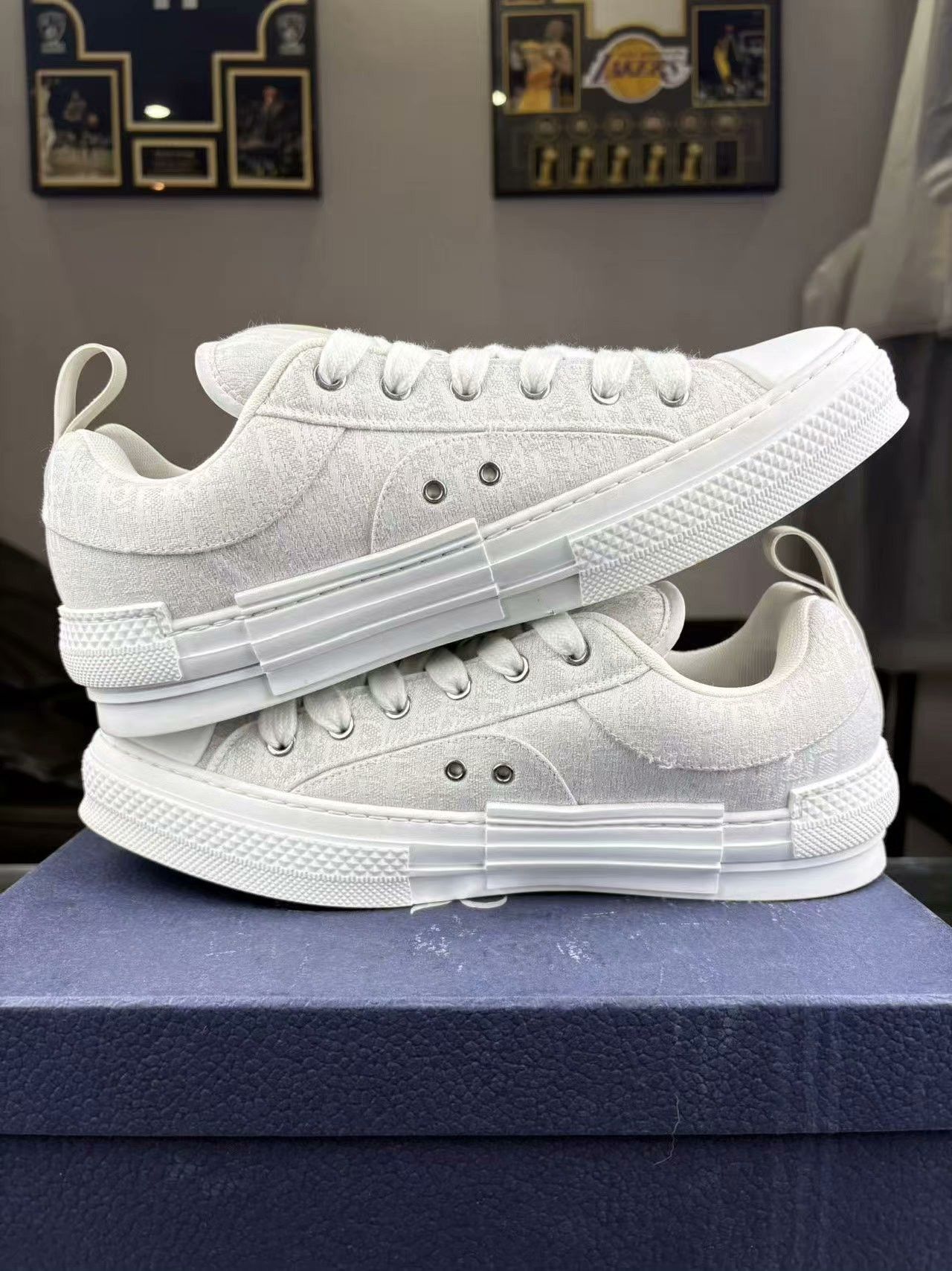 Dior Dior White Lowtop Sneakers 23 Women Size US 8 / IT 38 - 5 Thumbnail