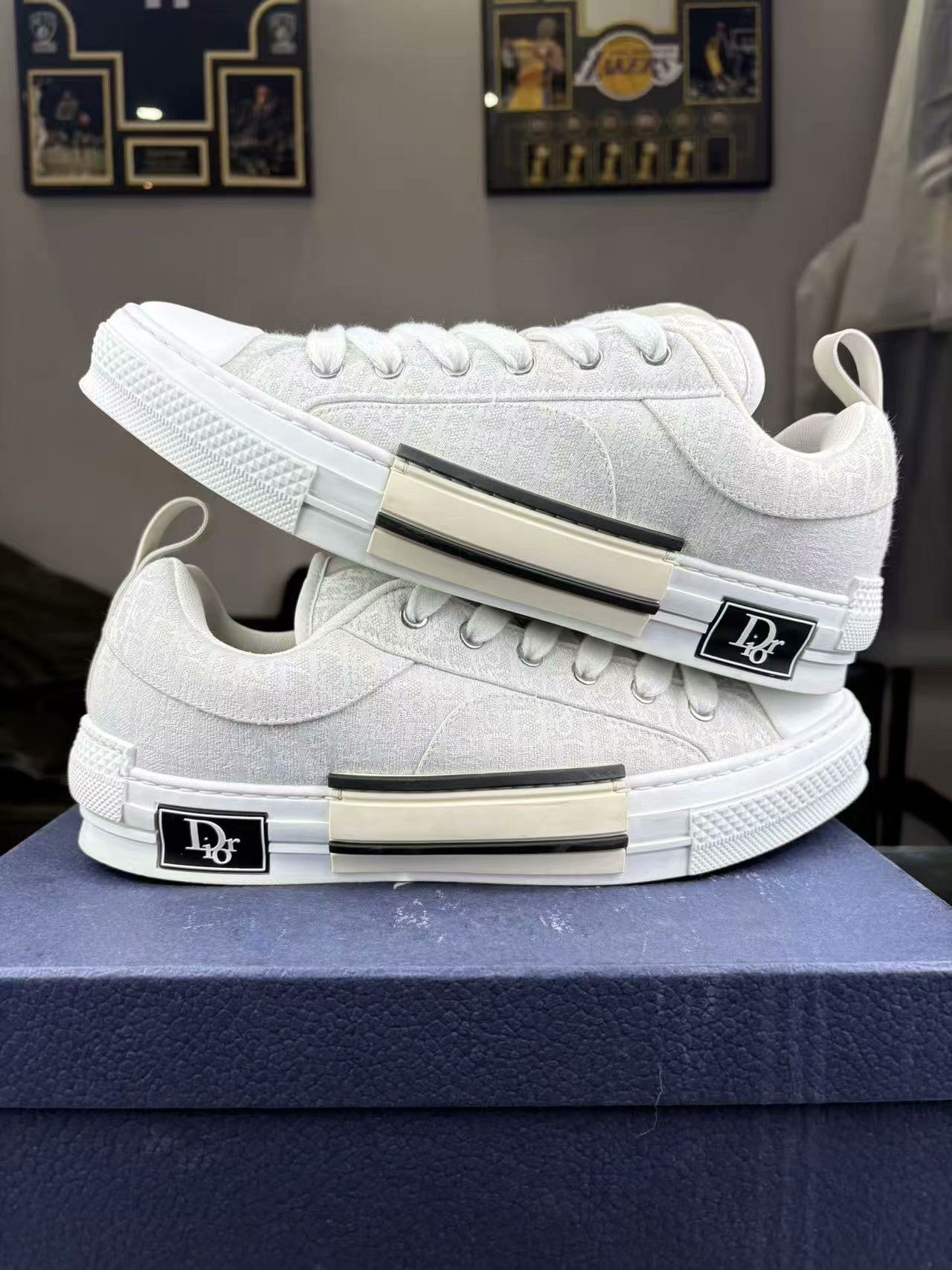 Dior Dior White Lowtop Sneakers 23 Women Size US 8 / IT 38 - 6 Thumbnail