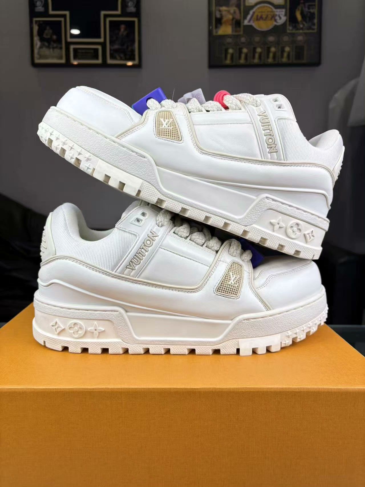 Louis Vuitton Louis Vuitton Training White Lowtop Sneakers 41 Men Size US 8.5 / EU 41-42 - 6 Thumbnail