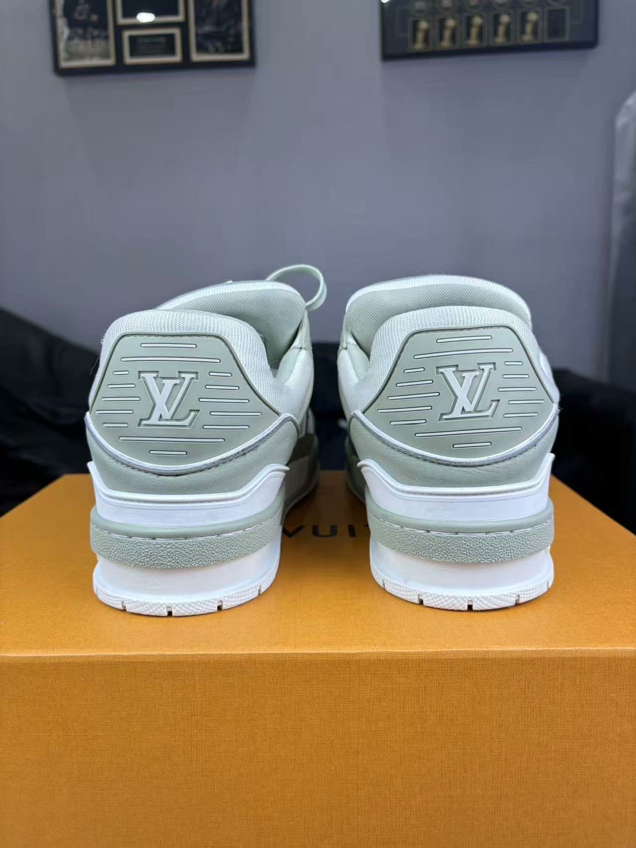 Louis Vuitton Louis Vuitton Training Green Lowtop Sneakers 41 Men Size US 8.5 / EU 41-42 - 3 Thumbnail
