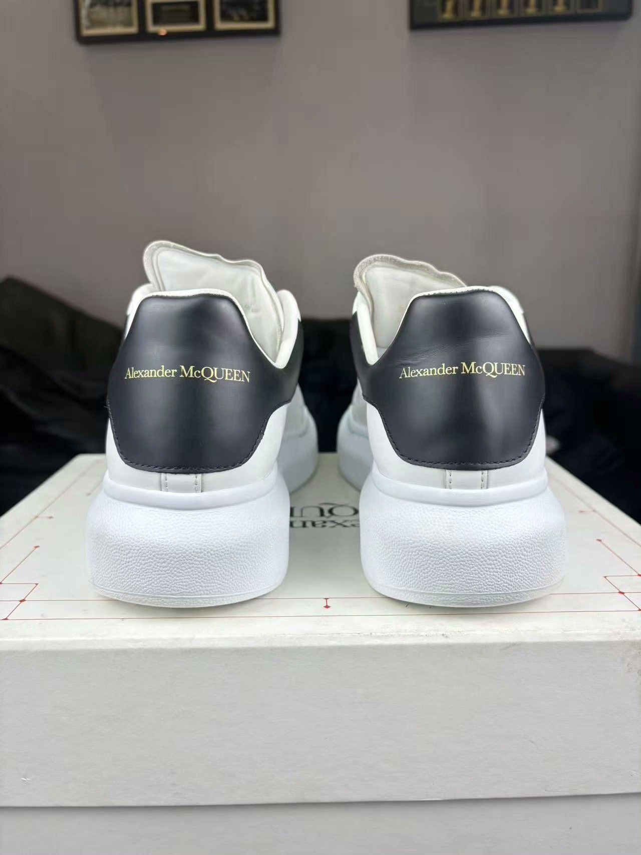 Alexander McQueen Alexander McQueen Black Lowtop Sneakers 40 Men Size US 7.5 / EU 40-41 - 3 Thumbnail