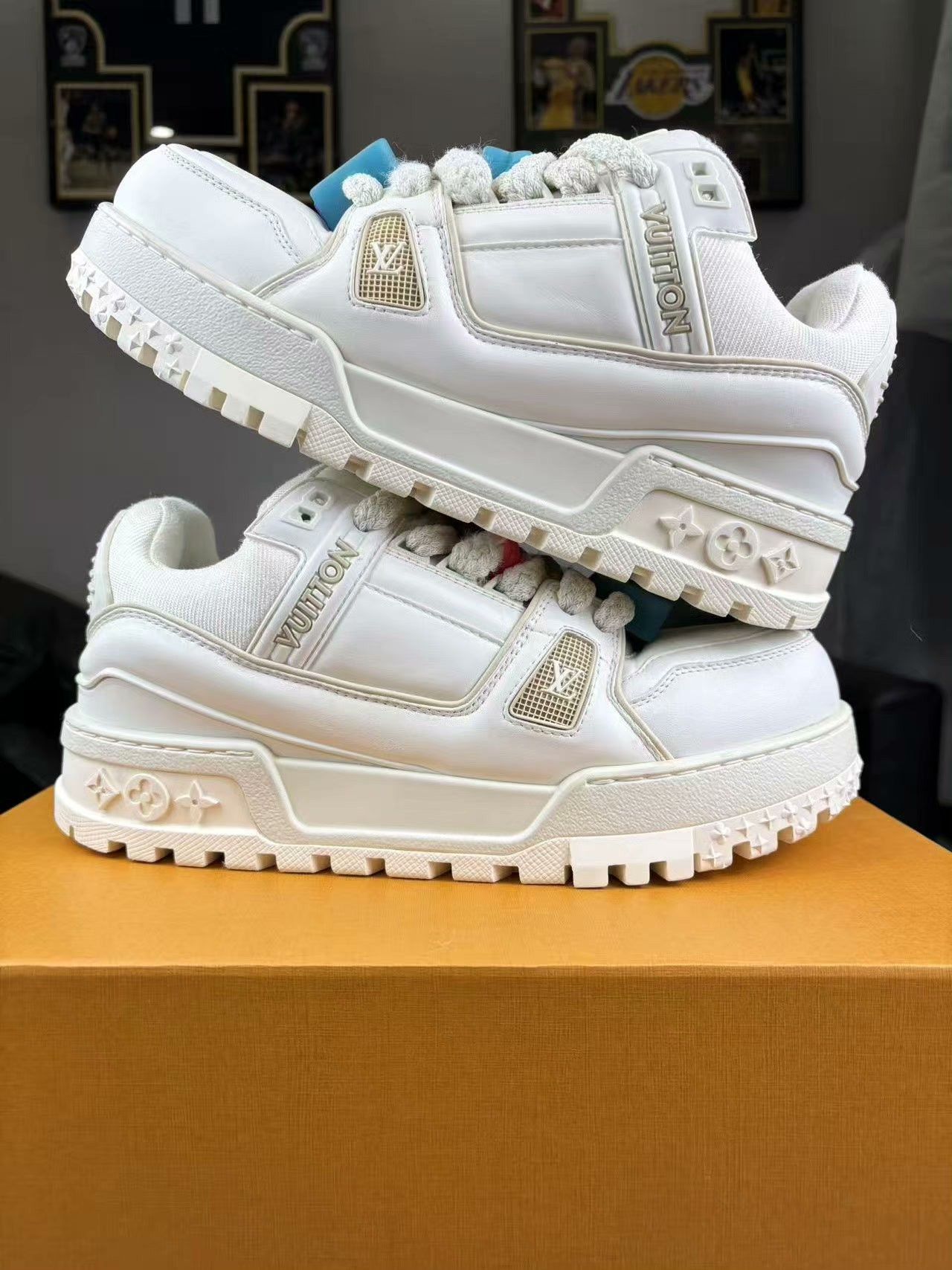 Louis Vuitton Louis Vuitton Training White Lowtop Sneakers 40 Men Size US 7.5 / EU 40-41 - 6 Thumbnail
