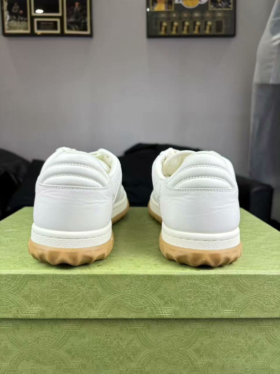 Gucci Gucci Distressed White Lowtop Sneakers 39.5 Men Size US 7 / EU 40 - 3 Thumbnail