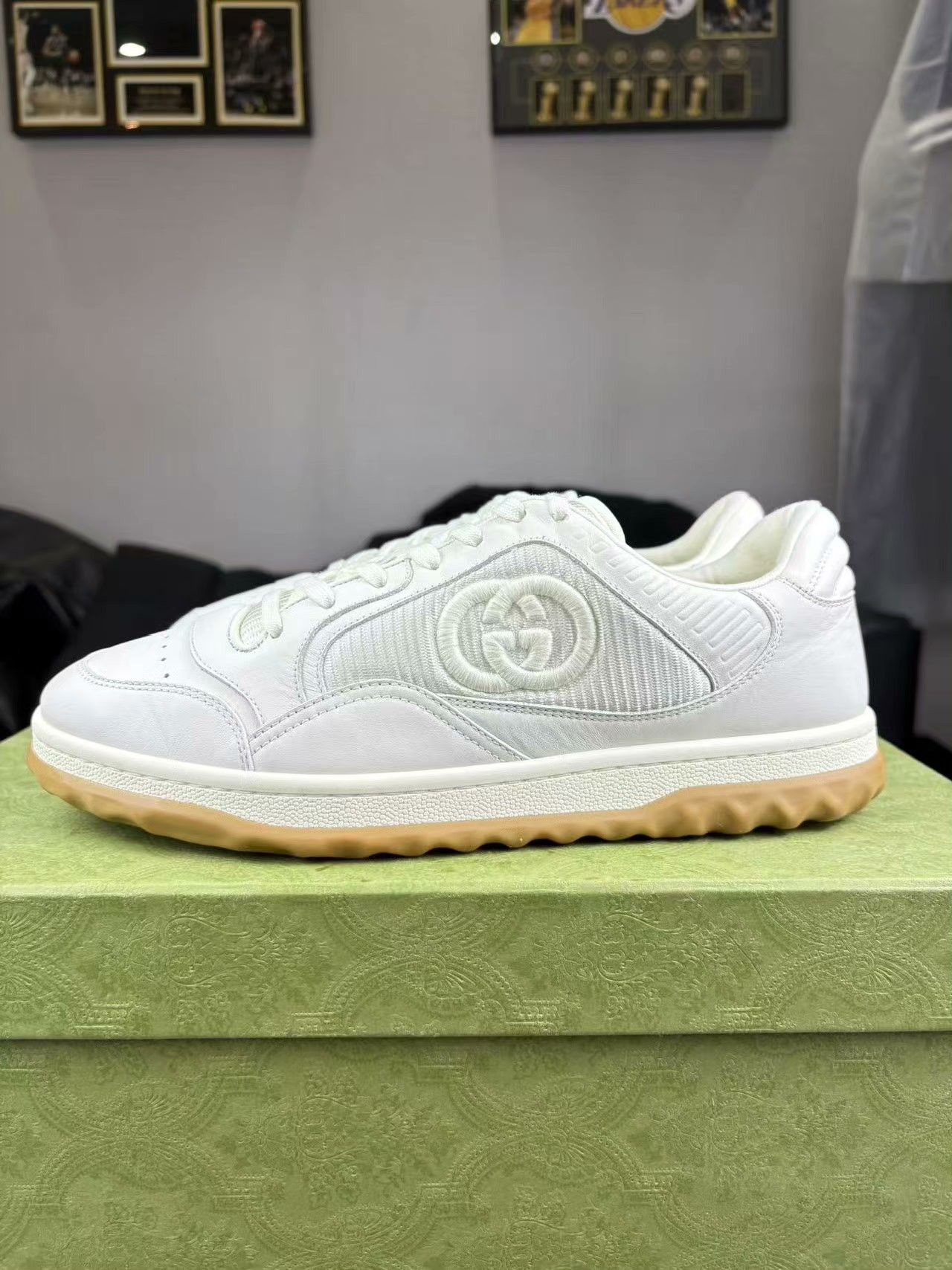 Gucci Gucci Distressed White Lowtop Sneakers 39.5 Men Size US 7 / EU 40 - 7 Thumbnail