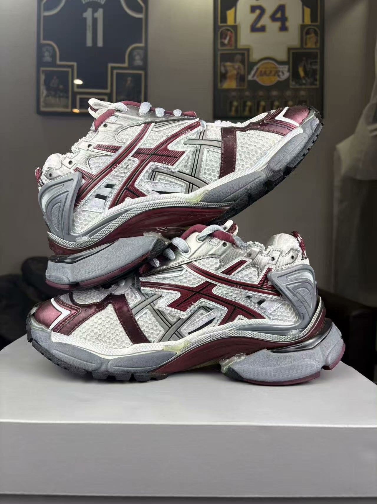 Balenciaga Balenciaga Running Red Lowtop Sneakers 41 Men Size US 8.5 / EU 41-42 - 5 Thumbnail