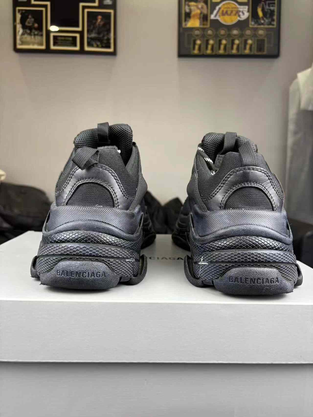 Balenciaga Balenciaga Black Lowtop Sneakers 39 Men Size US 6.5 / EU 39-40 - 3 Thumbnail