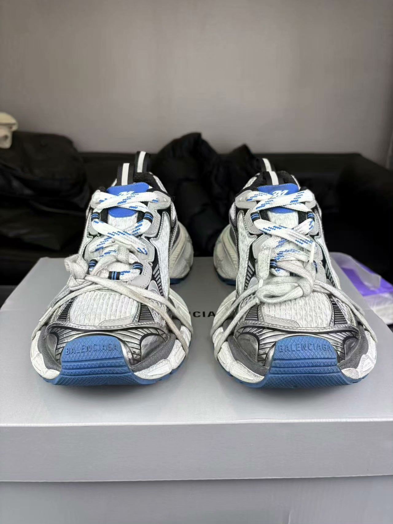 Balenciaga Balenciaga Silver Lowtop Sneakers XXXL Women Size US 8 / IT 38 - 2 Thumbnail