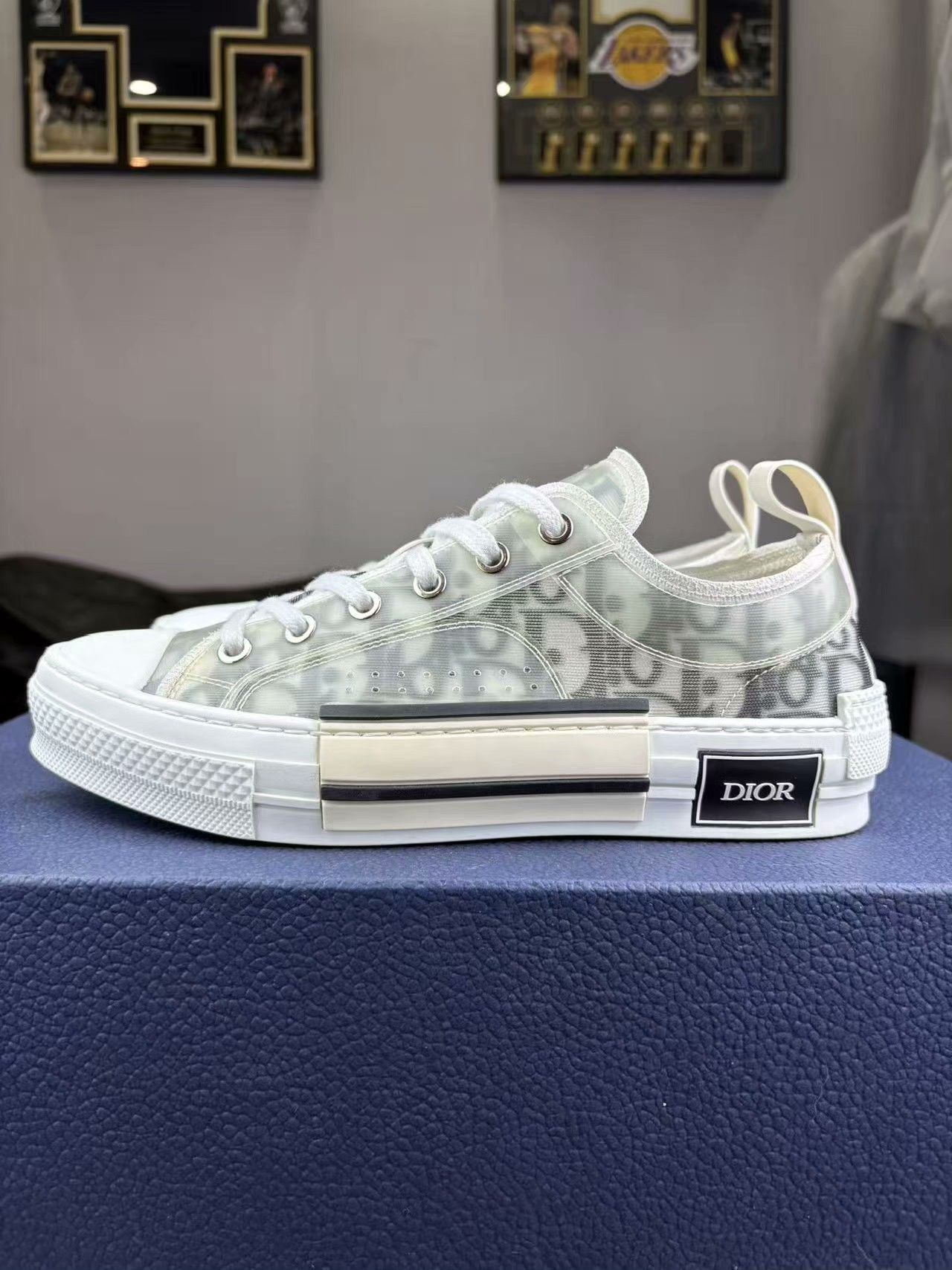 Dior Dior White Lowtop Sneakers 23 Women Size US 8 / IT 38 - 7 Thumbnail