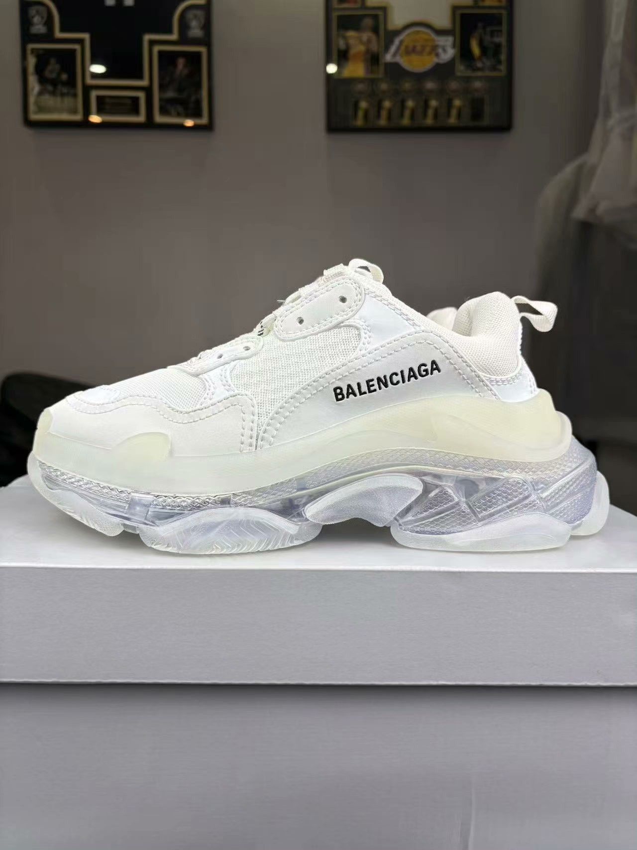 Balenciaga Balenciaga Clear White Lowtop Sneakers 37 Women Size US 6.5 / IT 36.5 - 7 Thumbnail