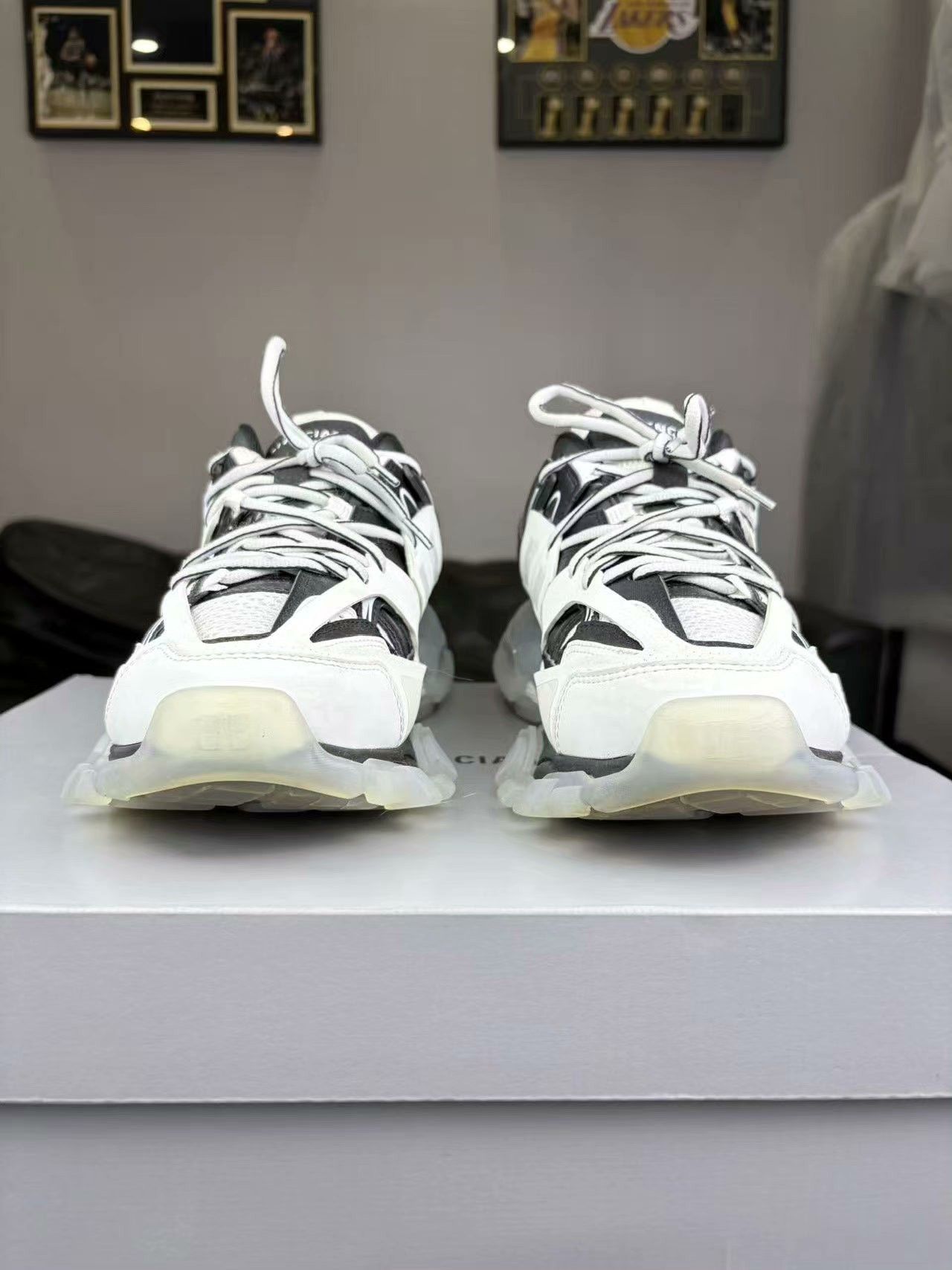 Balenciaga Balenciaga Clear Black Lowtop Sneakers 38 Men Size US 6 / EU 39 - 2 Thumbnail