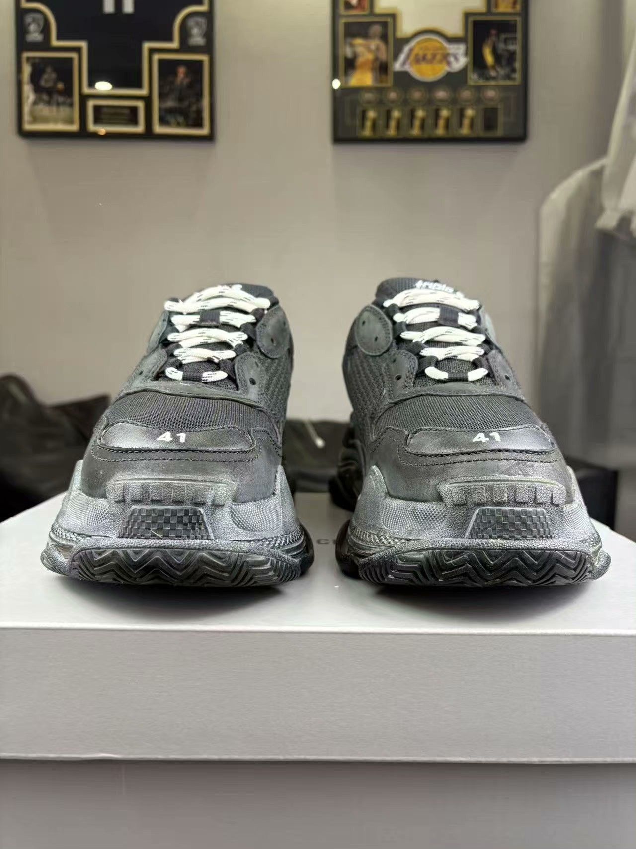 Balenciaga Balenciaga Black Lowtop Sneakers 41 Men Size US 8.5 / EU 41-42 - 2 Thumbnail