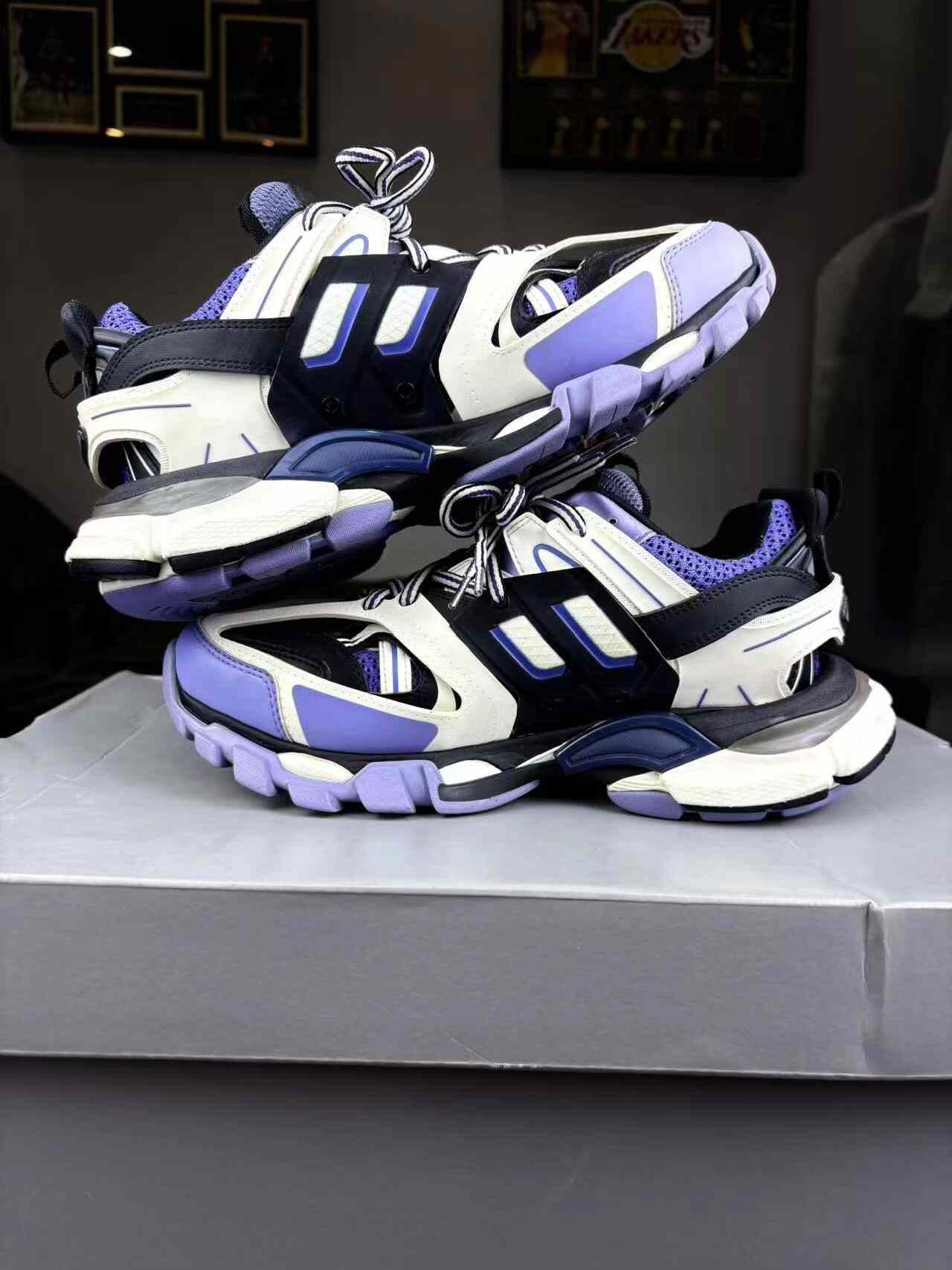 Balenciaga Balenciaga Purple Lowtop Sneakers 39 Women Size US 8.5 / IT 38.5 - 5 Thumbnail