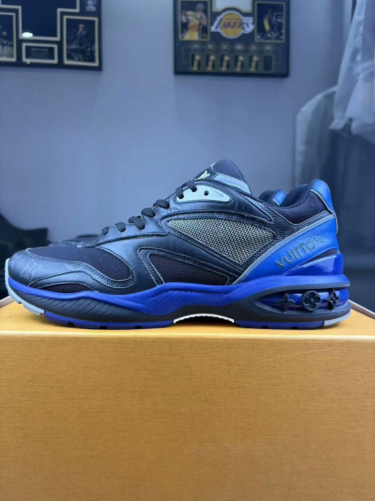 Louis Vuitton Louis Vuitton Running Blue Lowtop Sneakers 42 Men Size US 9 / EU 42 - 7 Thumbnail