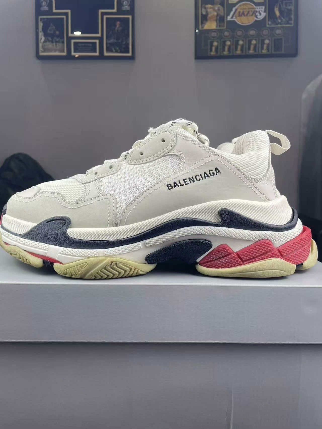 Balenciaga Balenciaga Gray Lowtop Sneakers 42 Men Size US 9 / EU 42 - 7 Thumbnail