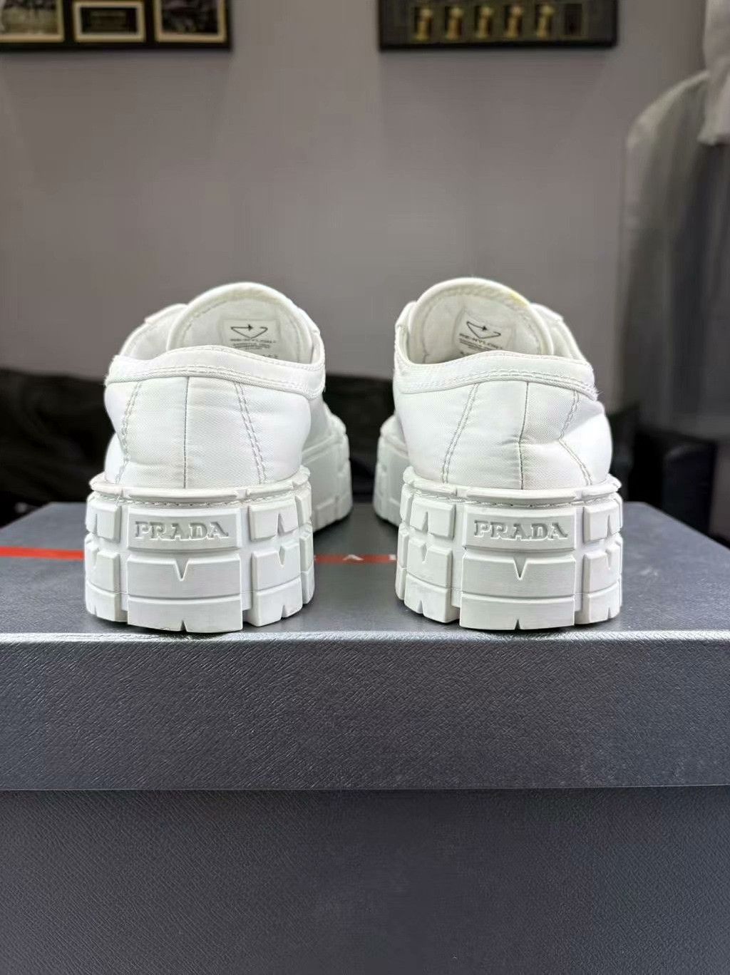 Prada Prada White Lowtop Sneakers 36 Men Size US 5 / EU 37 - 3 Thumbnail