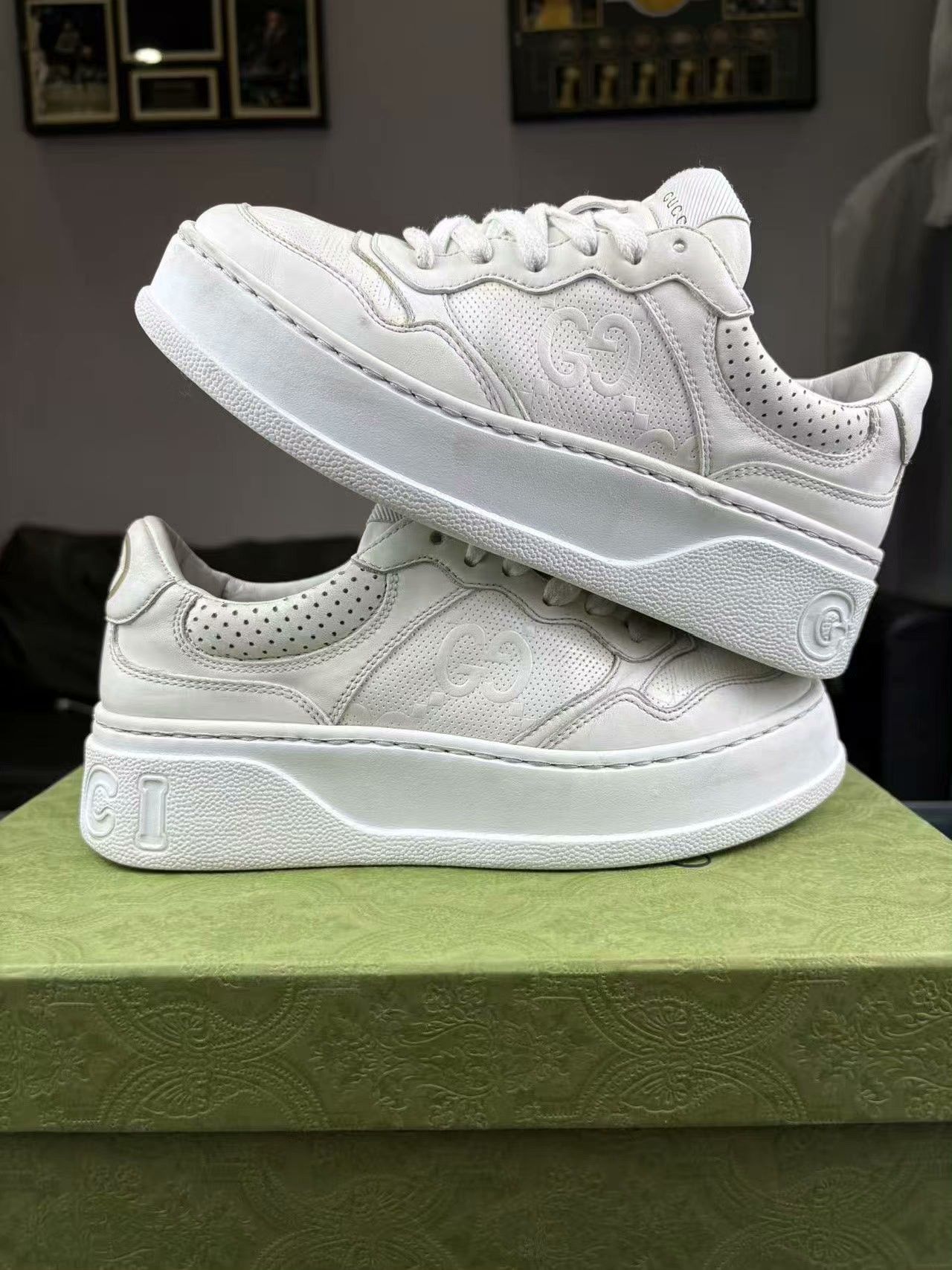 Gucci Gucci White Lowtop Sneakers 36 Women Size US 6 / IT 36 - 6 Thumbnail