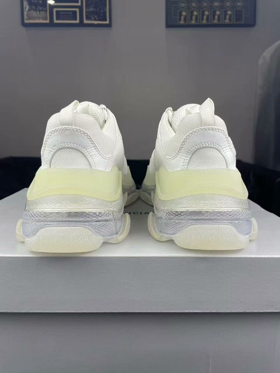 Balenciaga Balenciaga Clear White Lowtop Sneakers 38 Men Size US 6 / EU 39 - 3 Thumbnail