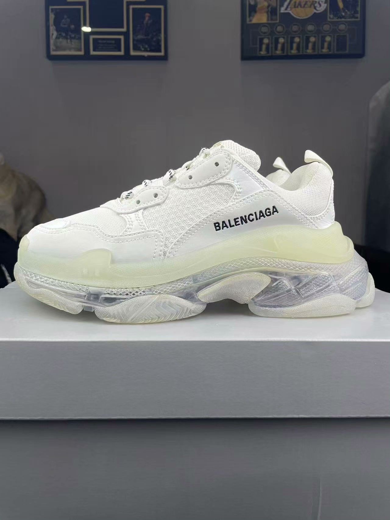Balenciaga Balenciaga Clear White Lowtop Sneakers 38 Men Size US 6 / EU 39 - 7 Thumbnail