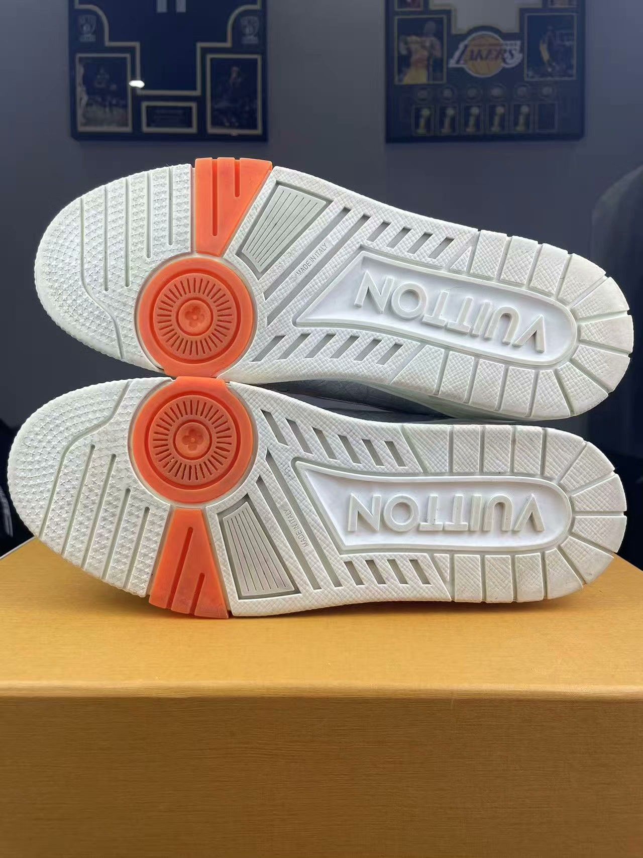 Louis Vuitton Louis Vuitton Training White Lowtop Sneakers 40 Men Size US 7.5 / EU 40-41 - 4 Thumbnail