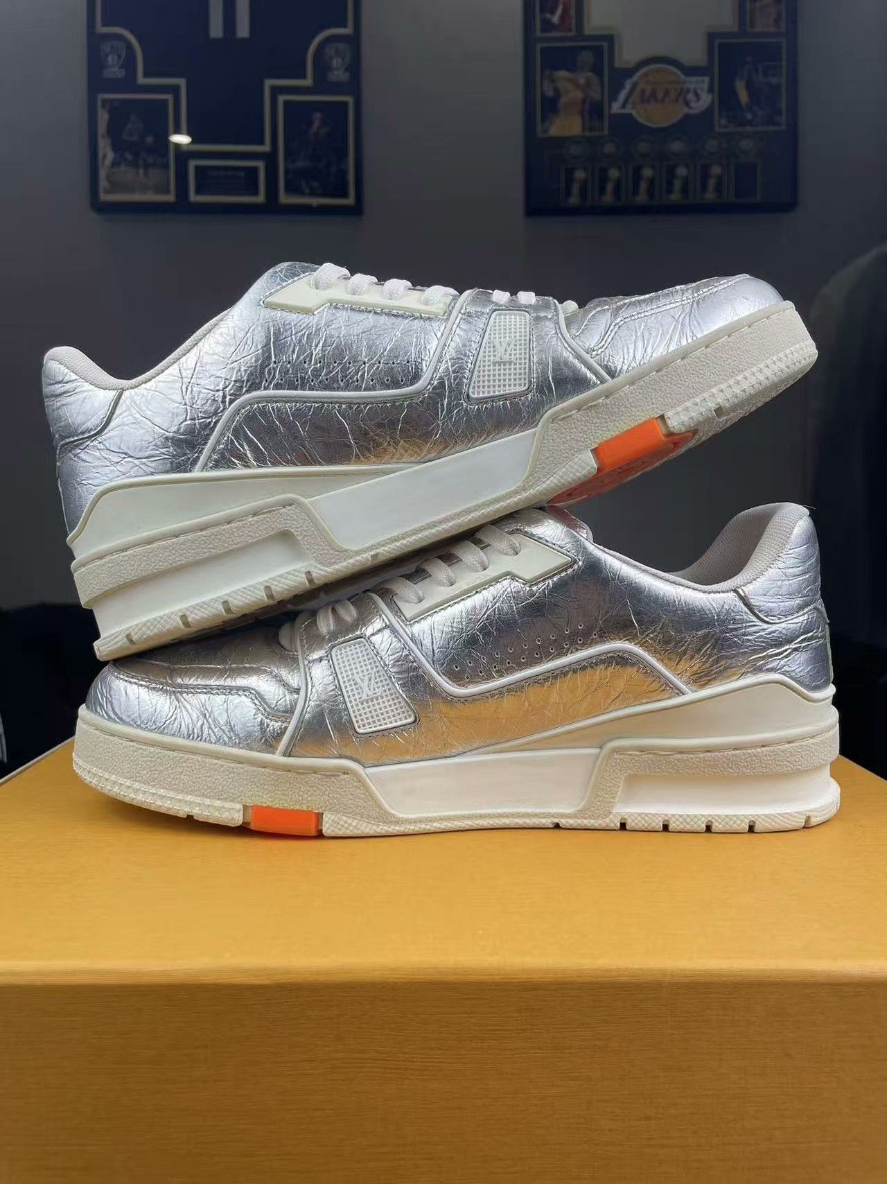 Louis Vuitton Louis Vuitton Training White Lowtop Sneakers 40 Men Size US 7.5 / EU 40-41 - 5 Thumbnail