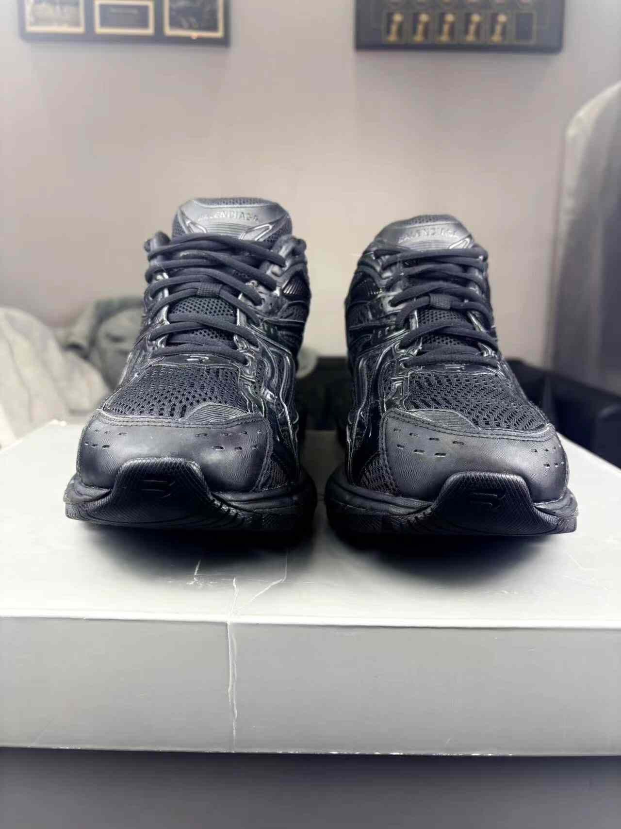 Balenciaga Balenciaga Black Lowtop Sneakers 41 Men Size US 8.5 / EU 41-42 - 2 Thumbnail