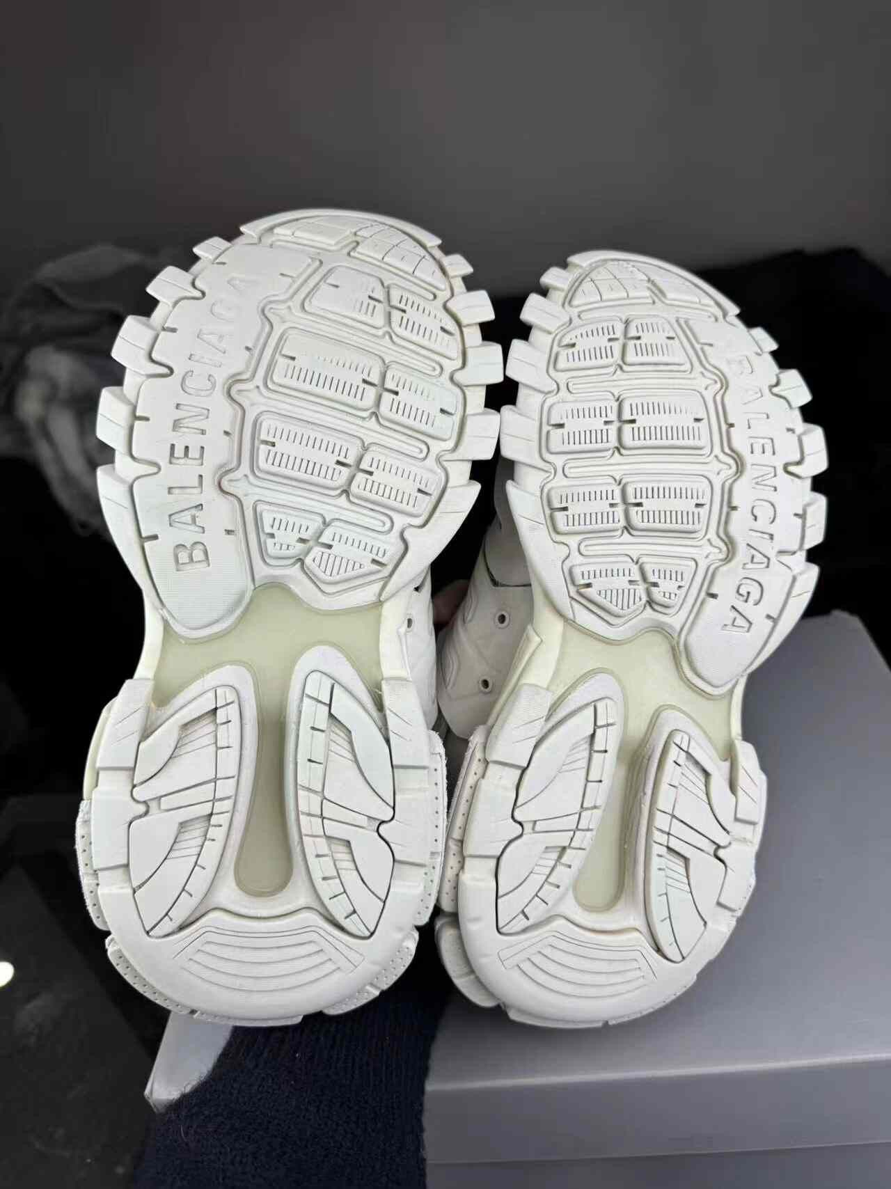 Balenciaga Balenciaga White Lowtop Sneakers 40 Men Size US 7.5 / EU 40-41 - 5 Thumbnail