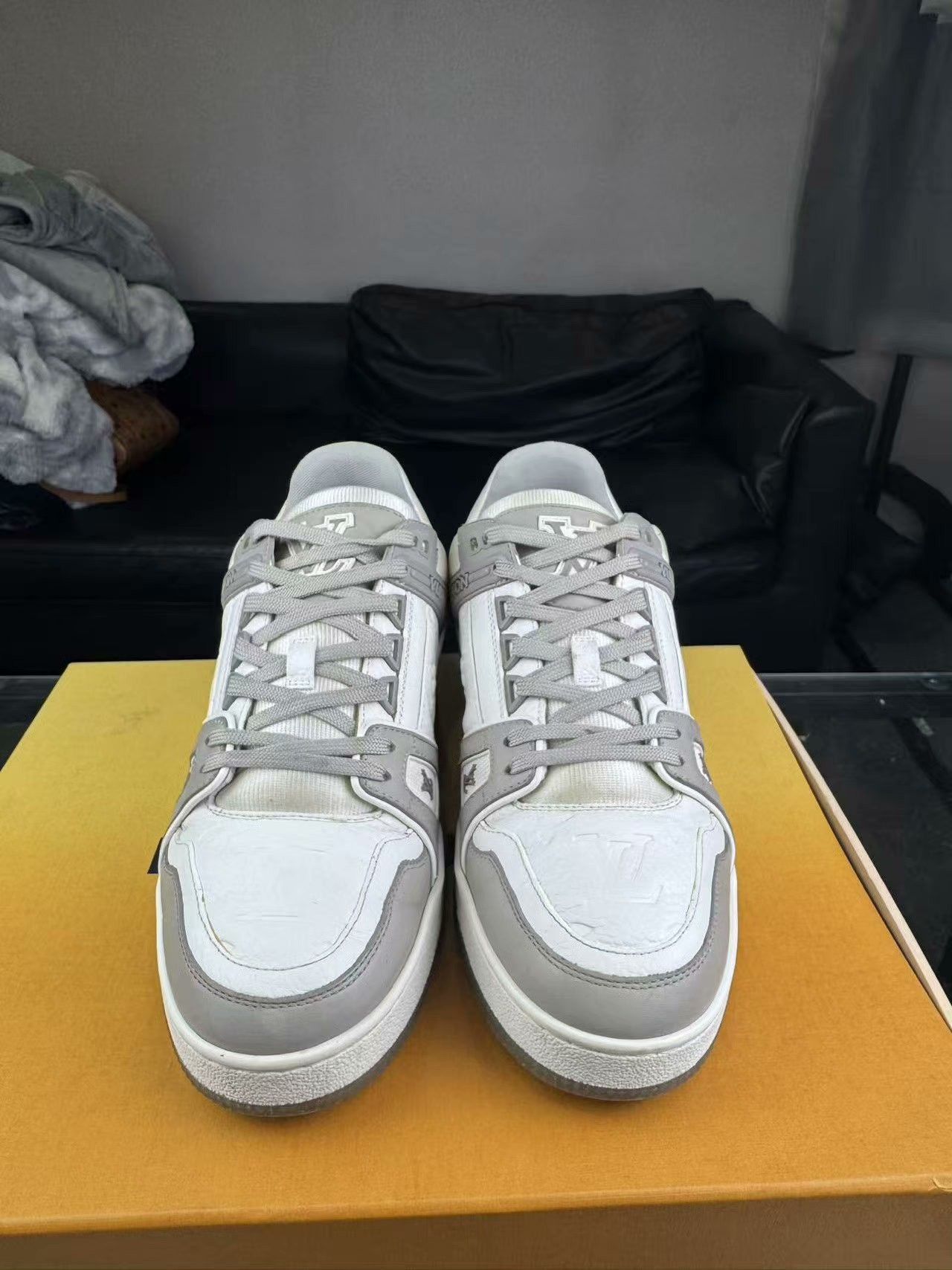 Louis Vuitton Louis Vuitton Training Gray Lowtop Sneakers 40 Men Size US 7.5 / EU 40-41 - 2 Thumbnail