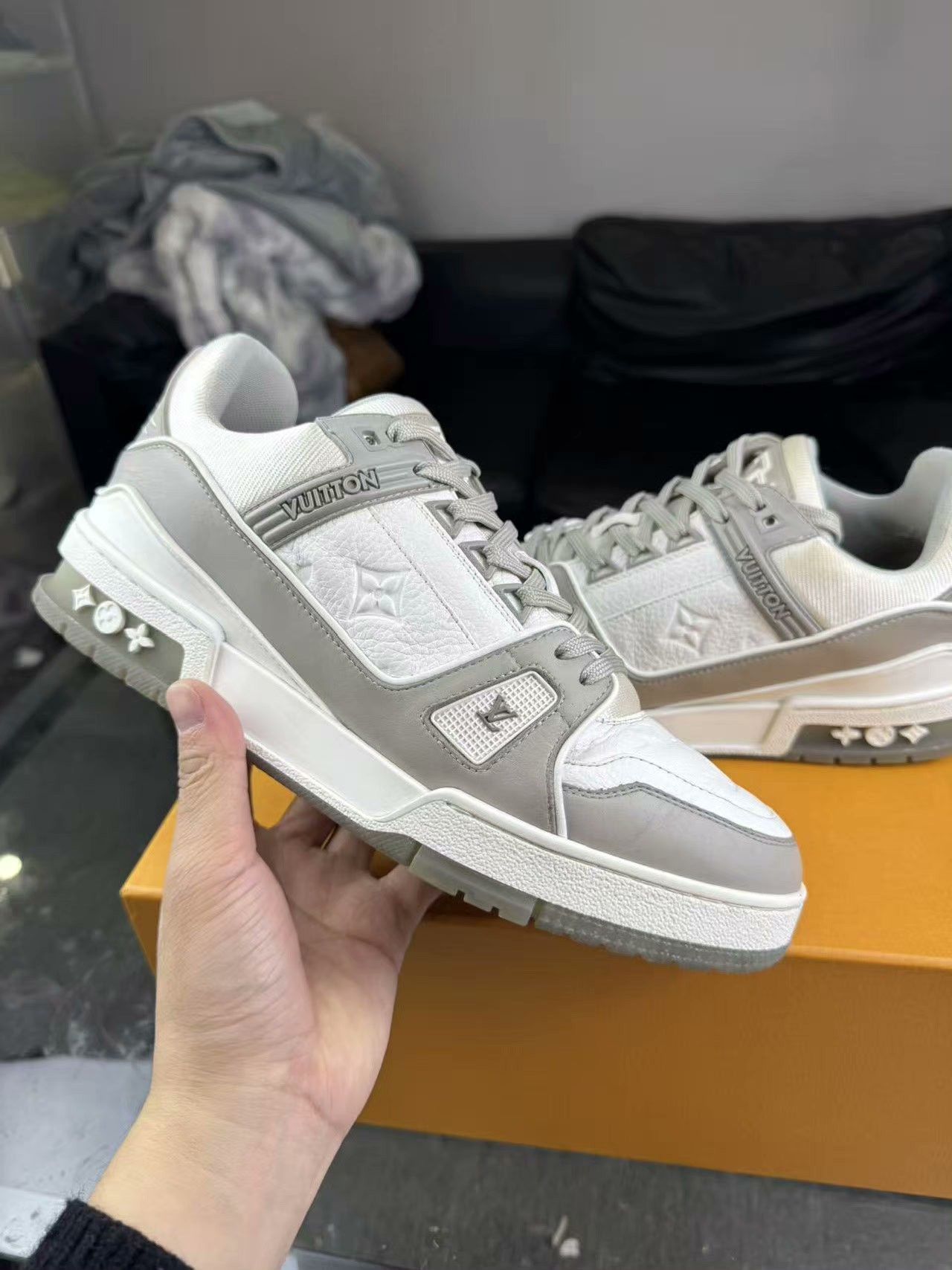 Louis Vuitton Louis Vuitton Training Gray Lowtop Sneakers 40 Men Size US 7.5 / EU 40-41 - 8 Thumbnail