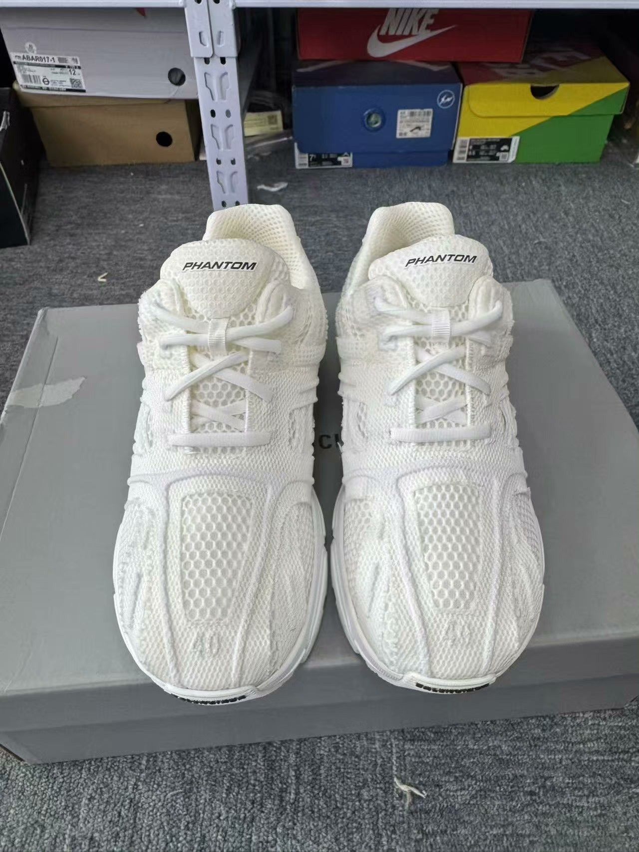 Balenciaga Balenciaga White Lowtop Sneakers 40 Men Size US 7.5 / EU 40-41 - 2 Thumbnail
