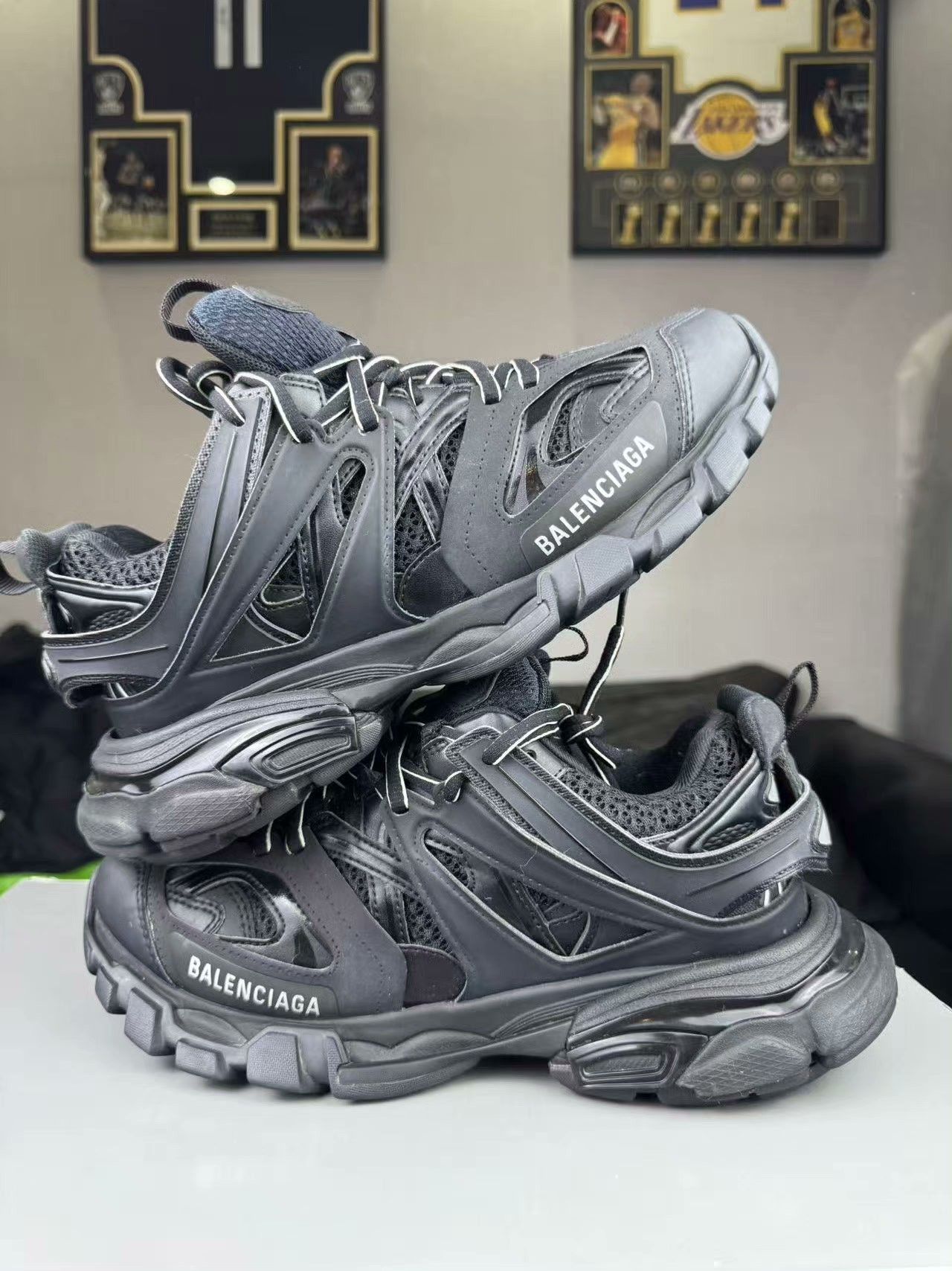 Balenciaga Balenciaga Black Lowtop Sneakers 38 Women Size US 7.5 / IT 37.5 - 7 Thumbnail