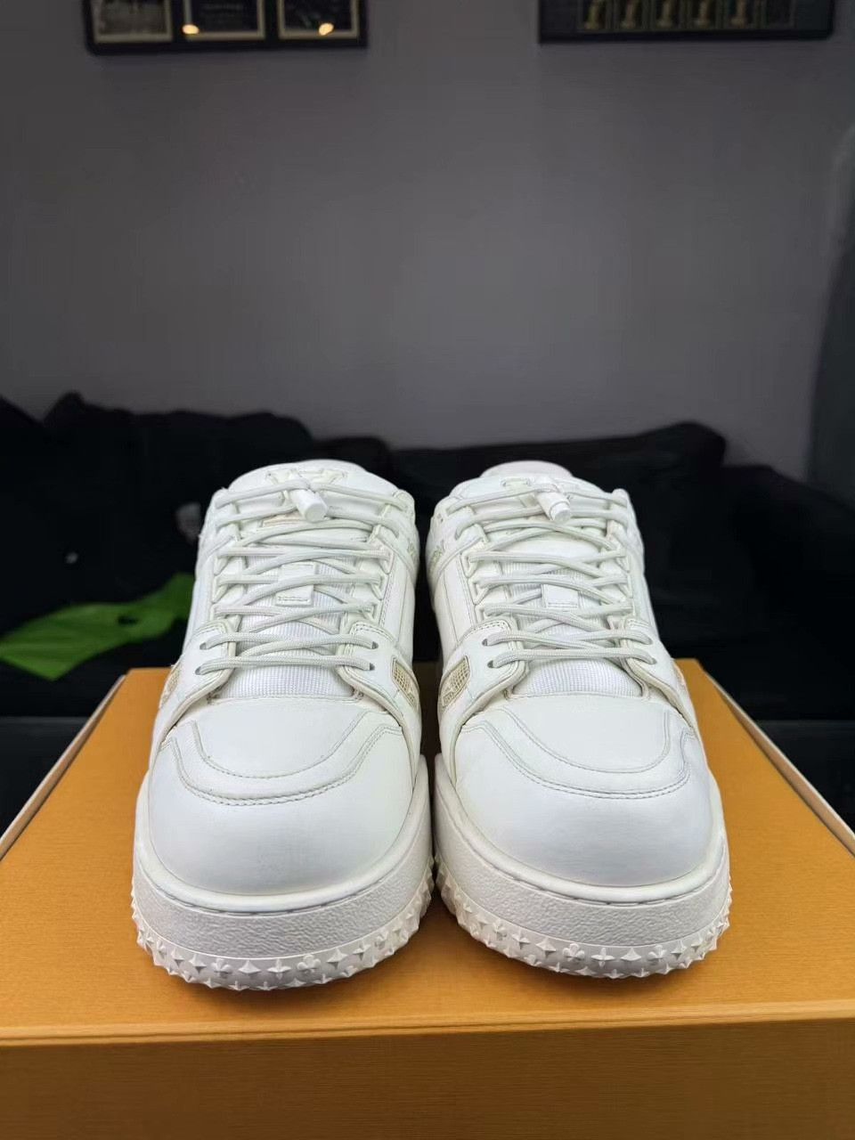 Louis Vuitton Louis Vuitton Training White Lowtop Sneakers 41 Men Size US 8.5 / EU 41-42 - 2 Thumbnail