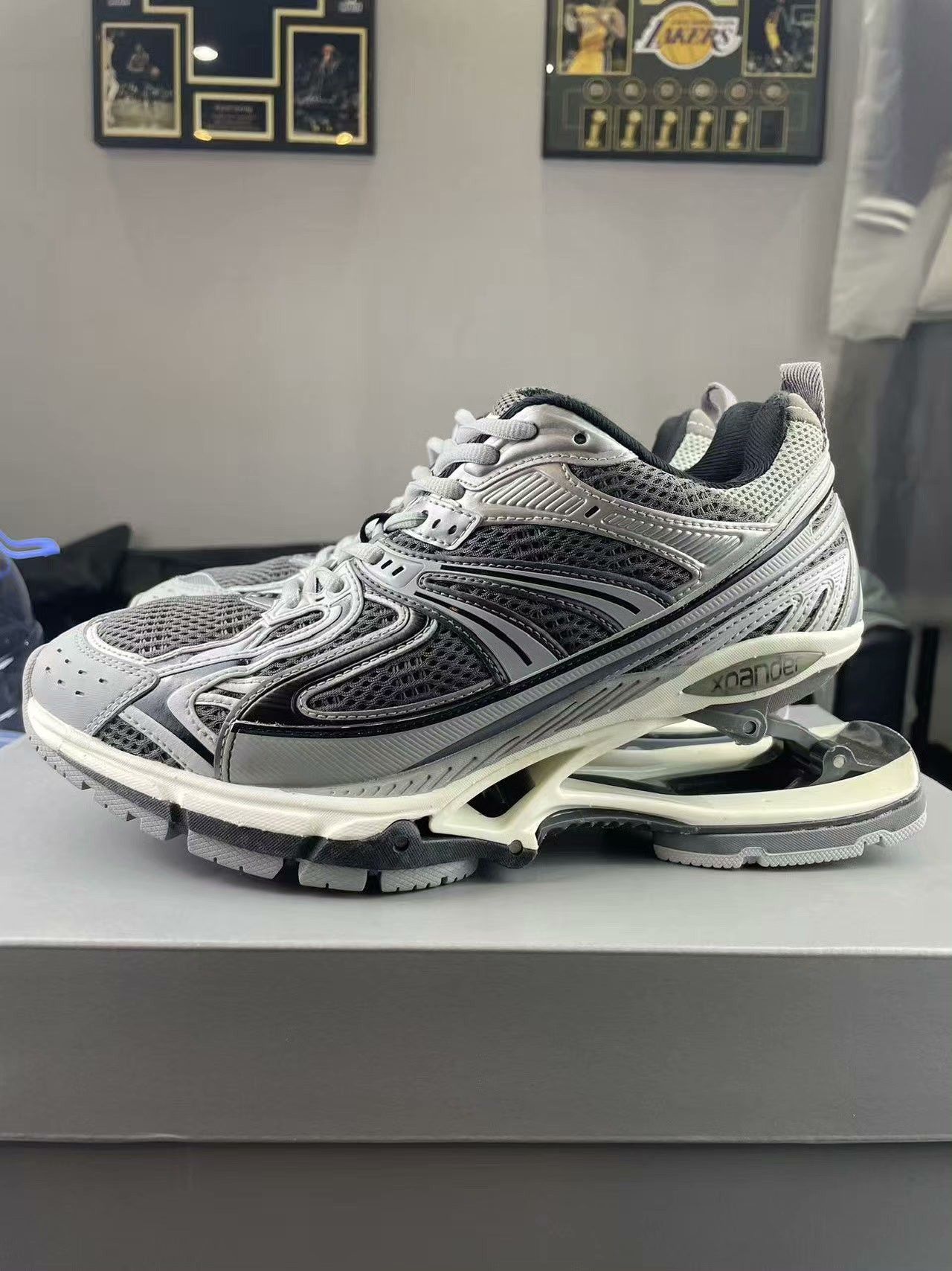 Balenciaga Balenciaga Lowtop Sneakers 39 Men Size US 6.5 / EU 39-40 - 2 Thumbnail