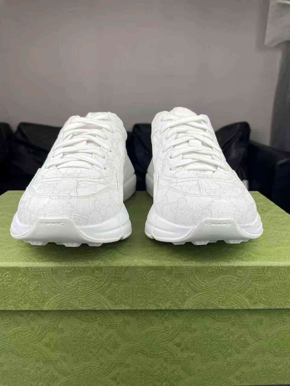 Gucci Gucci White Lowtop Sneakers 38 Women Size US 7.5 / IT 37.5 - 2 Thumbnail
