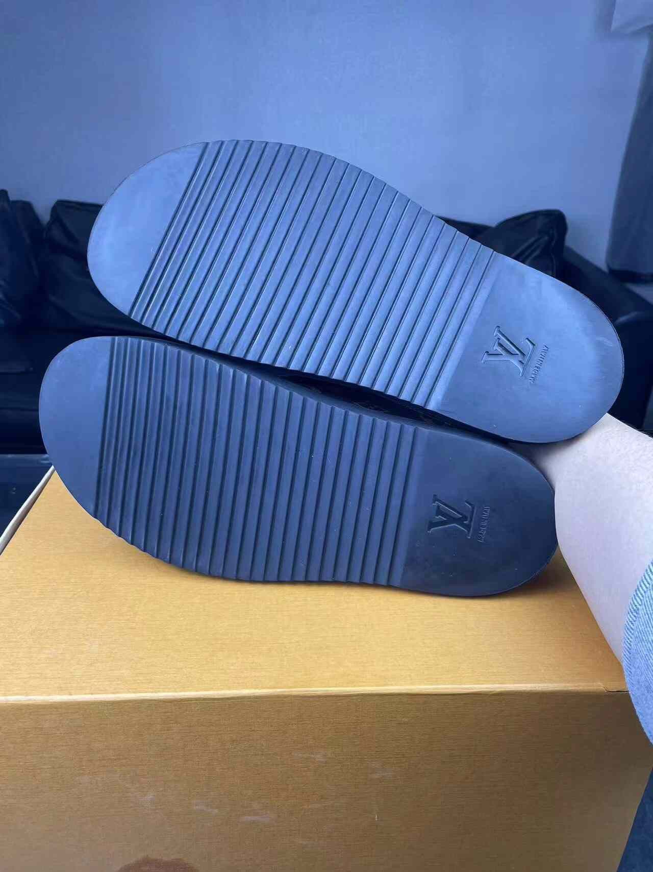 Louis Vuitton Louis Vuitton Lowtop Sneakers 41 Men Size US 8.5 / EU 41-42 - 4 Thumbnail