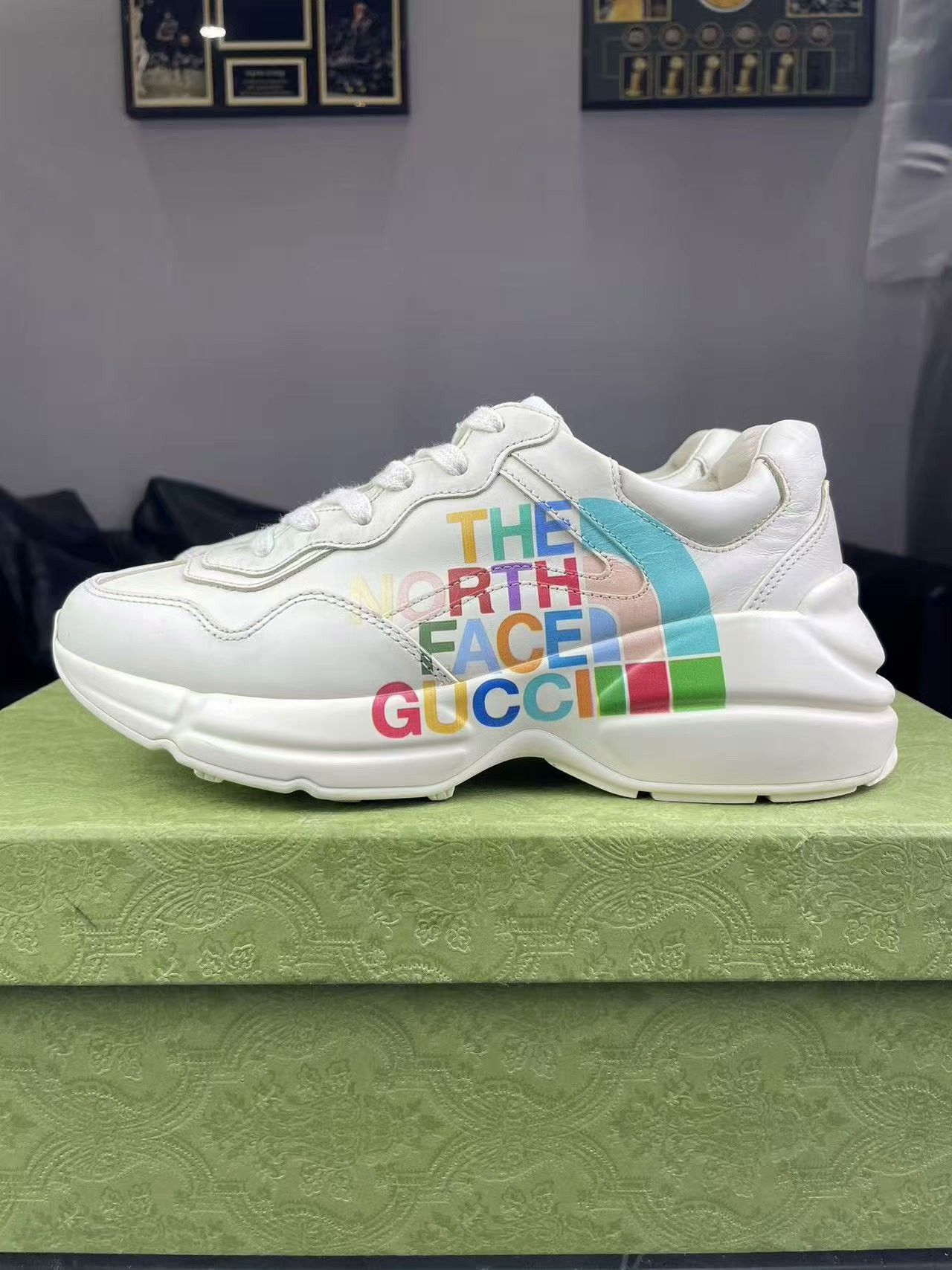 Gucci Gucci Collab Lowtop Sneakers 37 Women Size US 6.5 / IT 36.5 - 7 Thumbnail